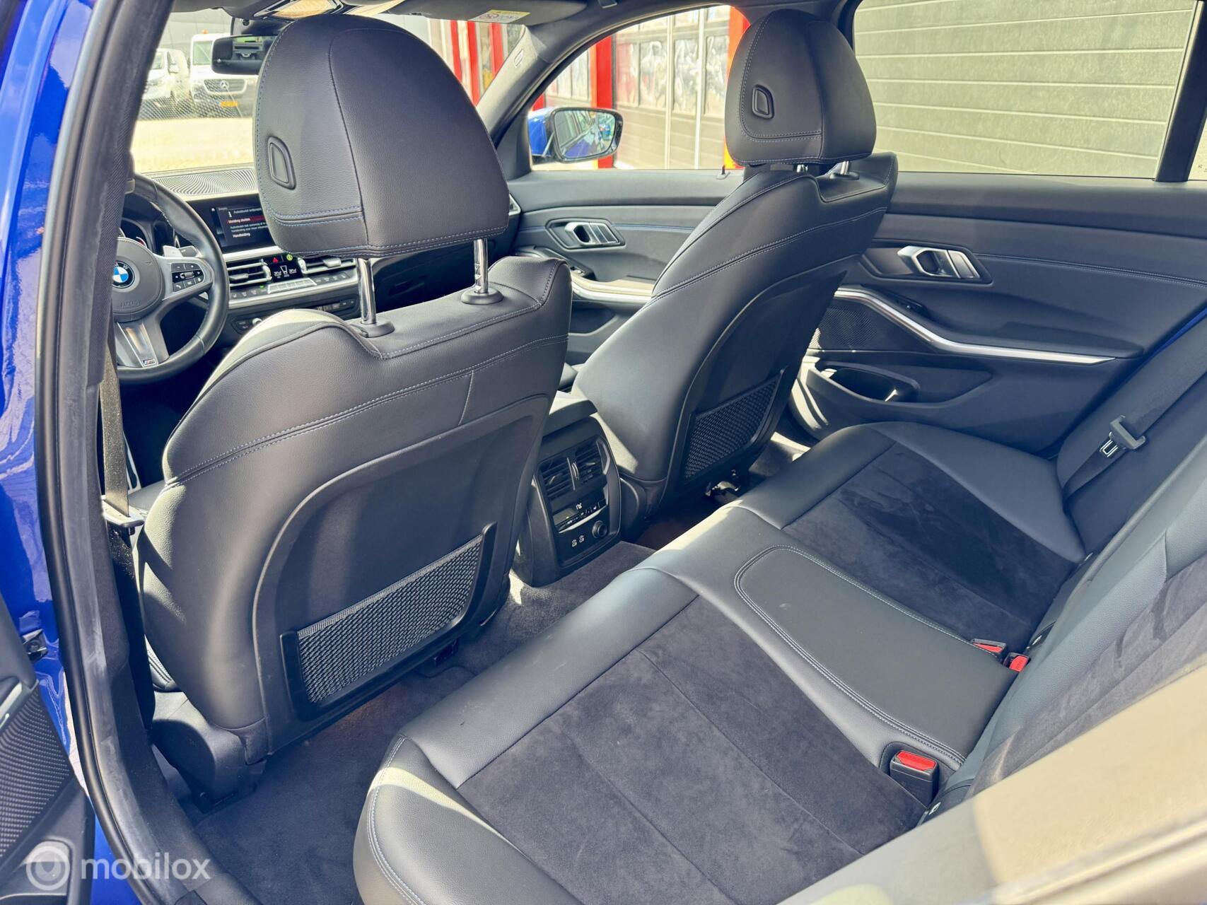 Foto van BMW 330i