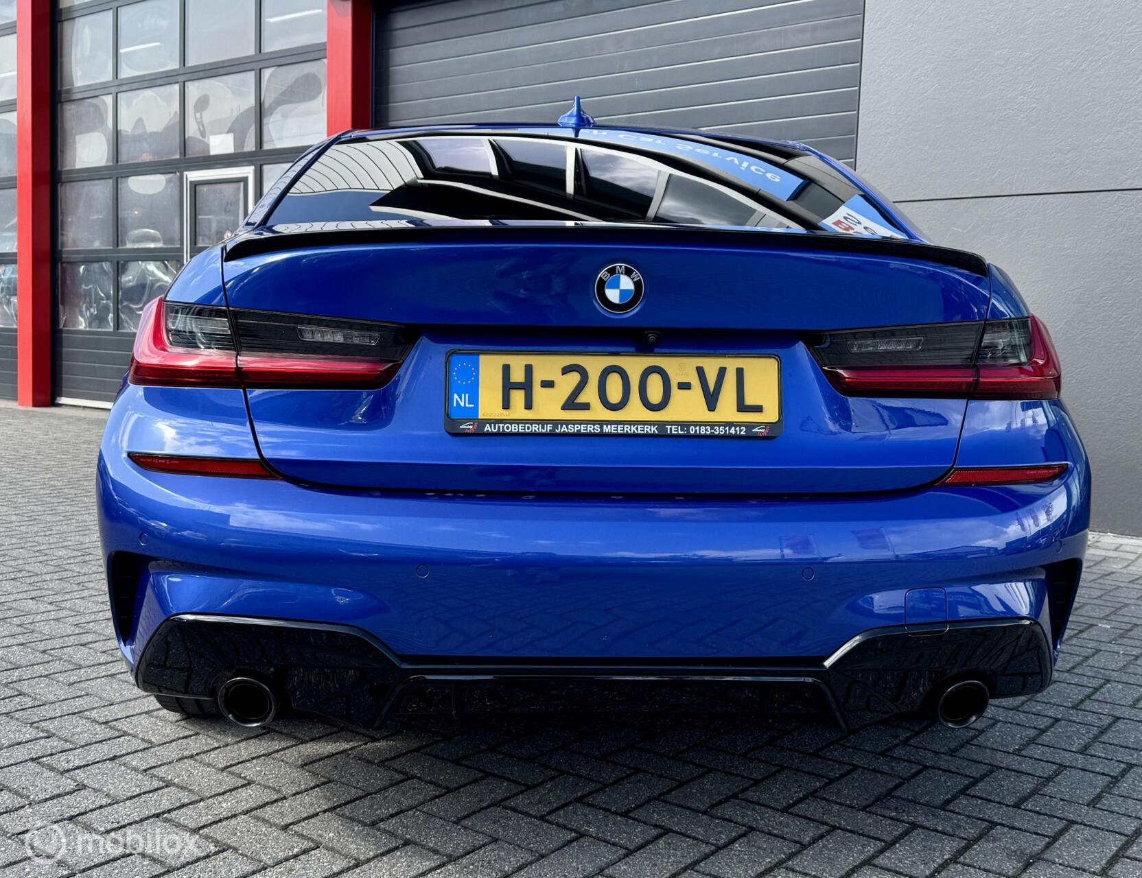 Foto van BMW 330i