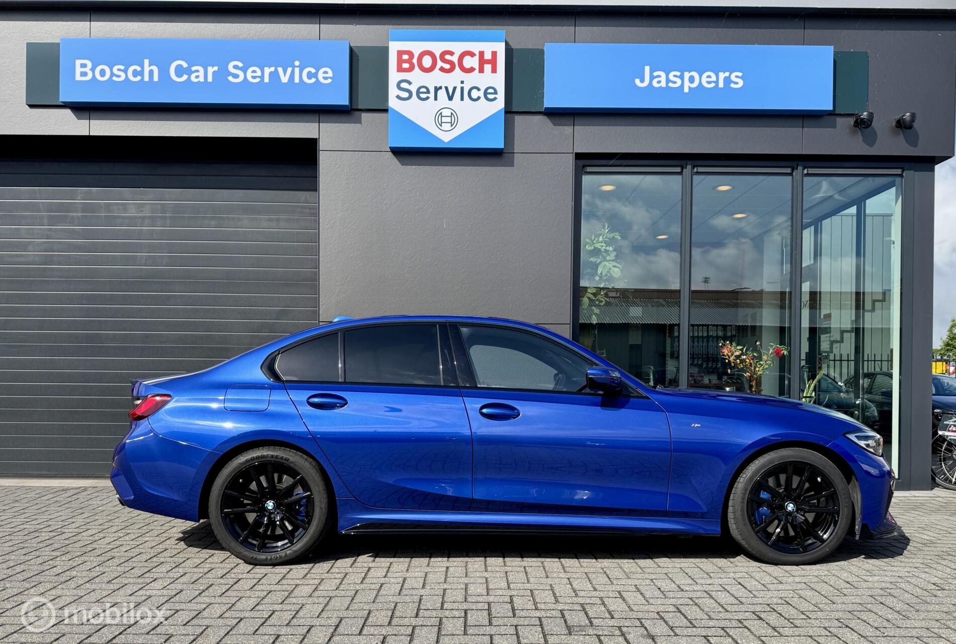 Foto van BMW 330i