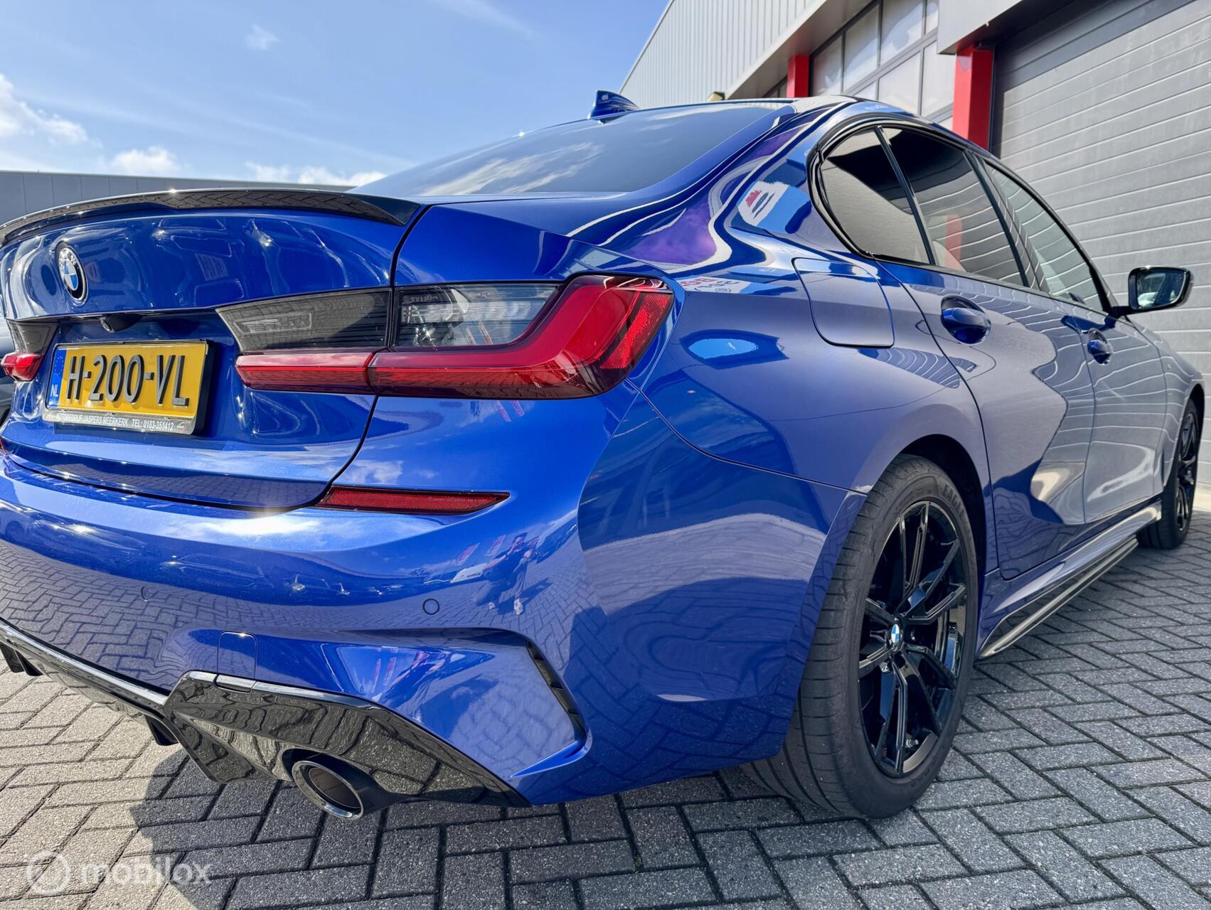 Foto van BMW 330i