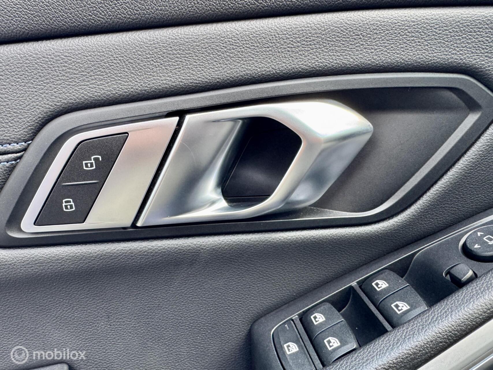 Foto van BMW 330i