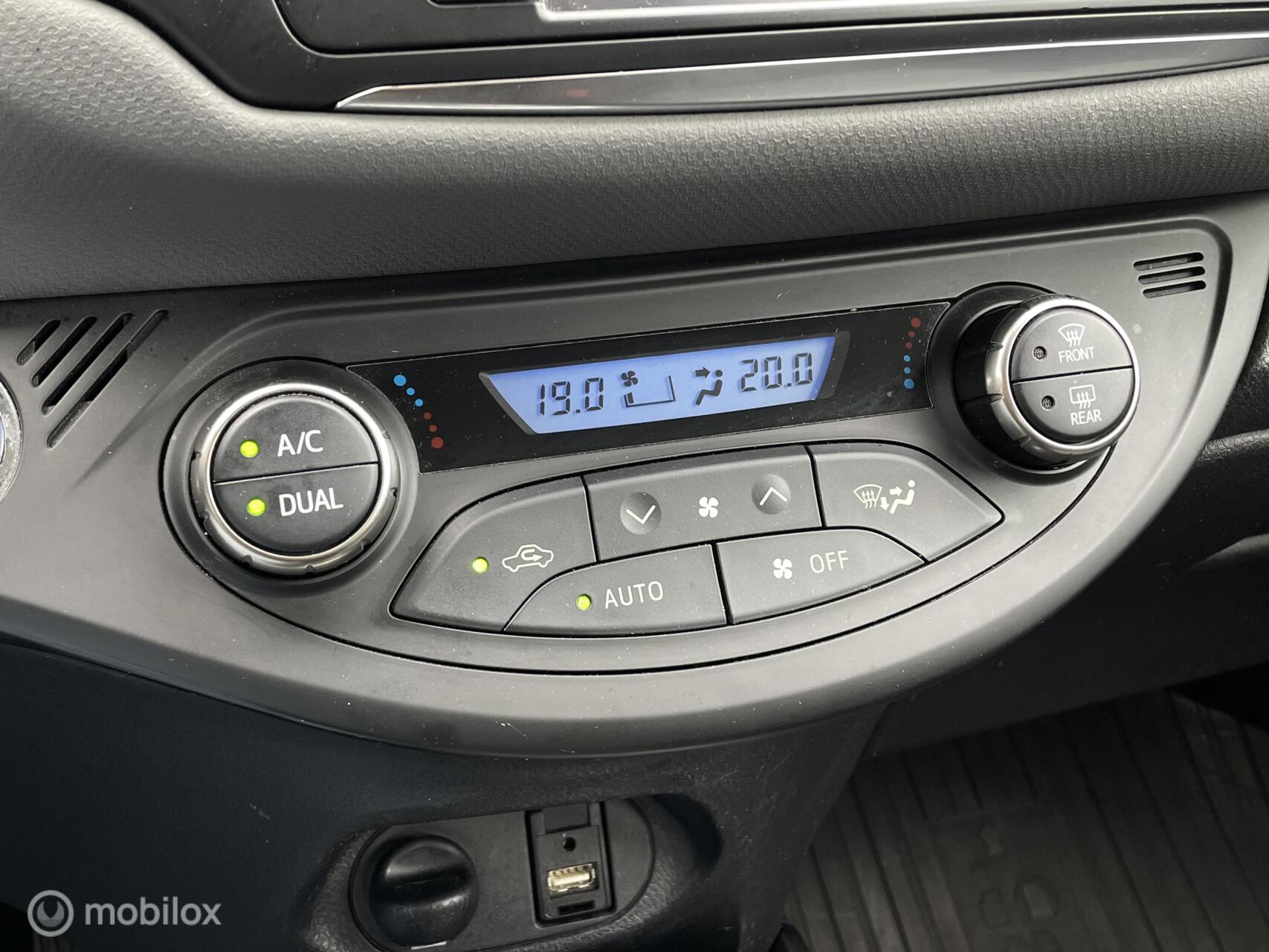 Foto van Toyota Toyota Yaris Hybrid