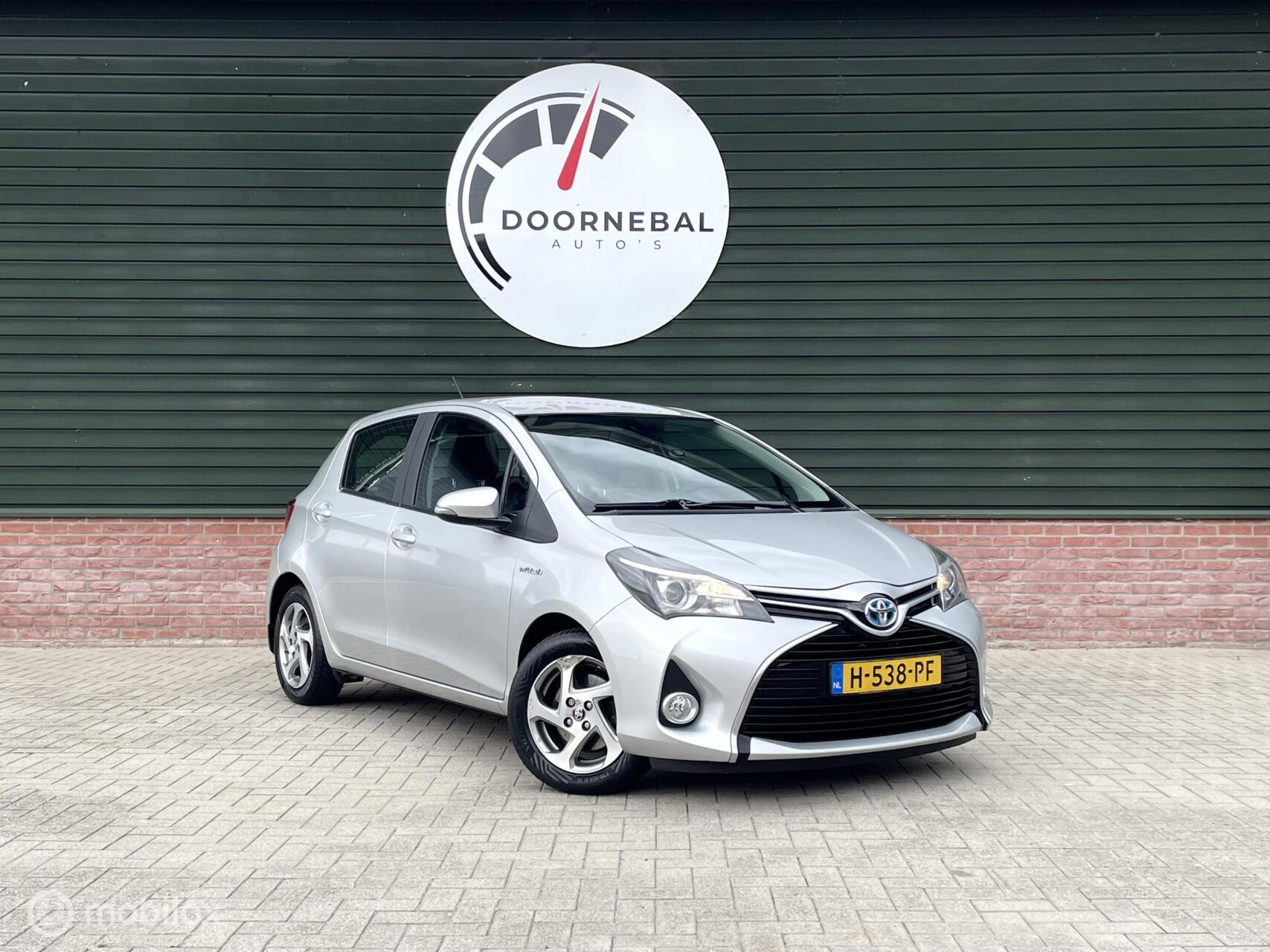 Toyota Toyota Yaris Hybrid 1.5 Hybrid Aspiration / CAMERA / PARKEERSENSOREN 2015 - voorkant