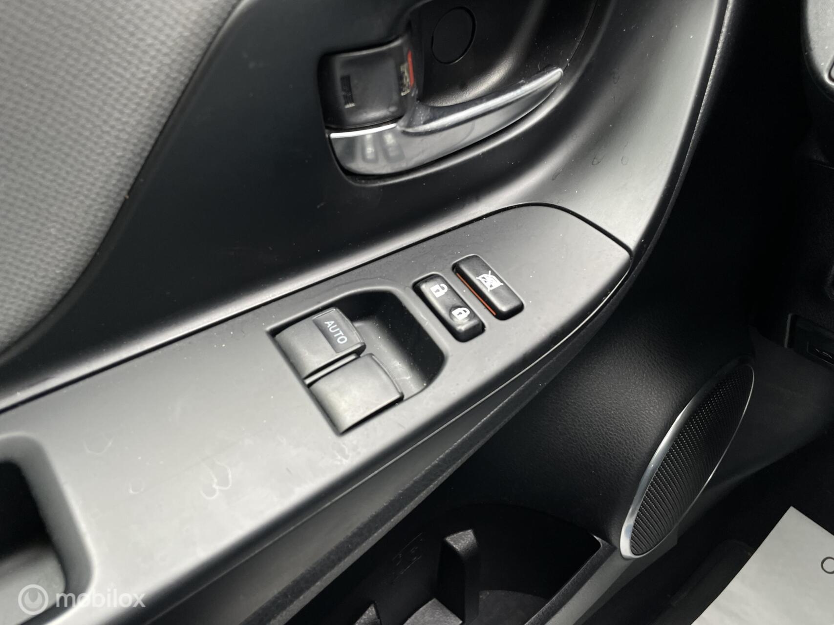 Foto van Toyota Toyota Yaris Hybrid