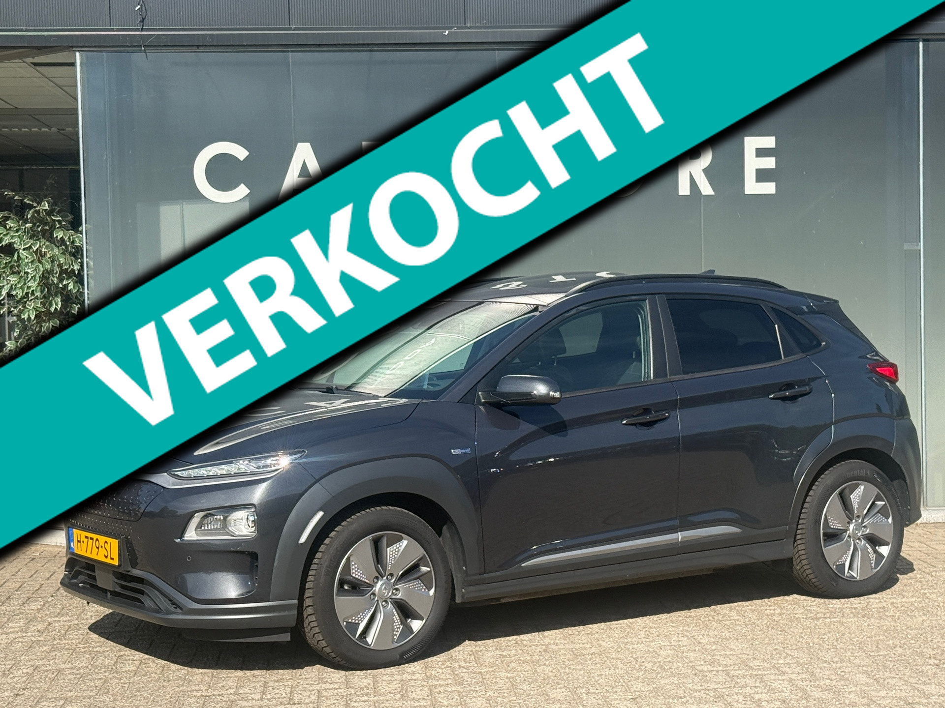Hyundai Kona EV Premium 64 kWh 100% SOH SCHUIFDAK|TREKHAAK WARMTEPOMP 2020 - voorkant