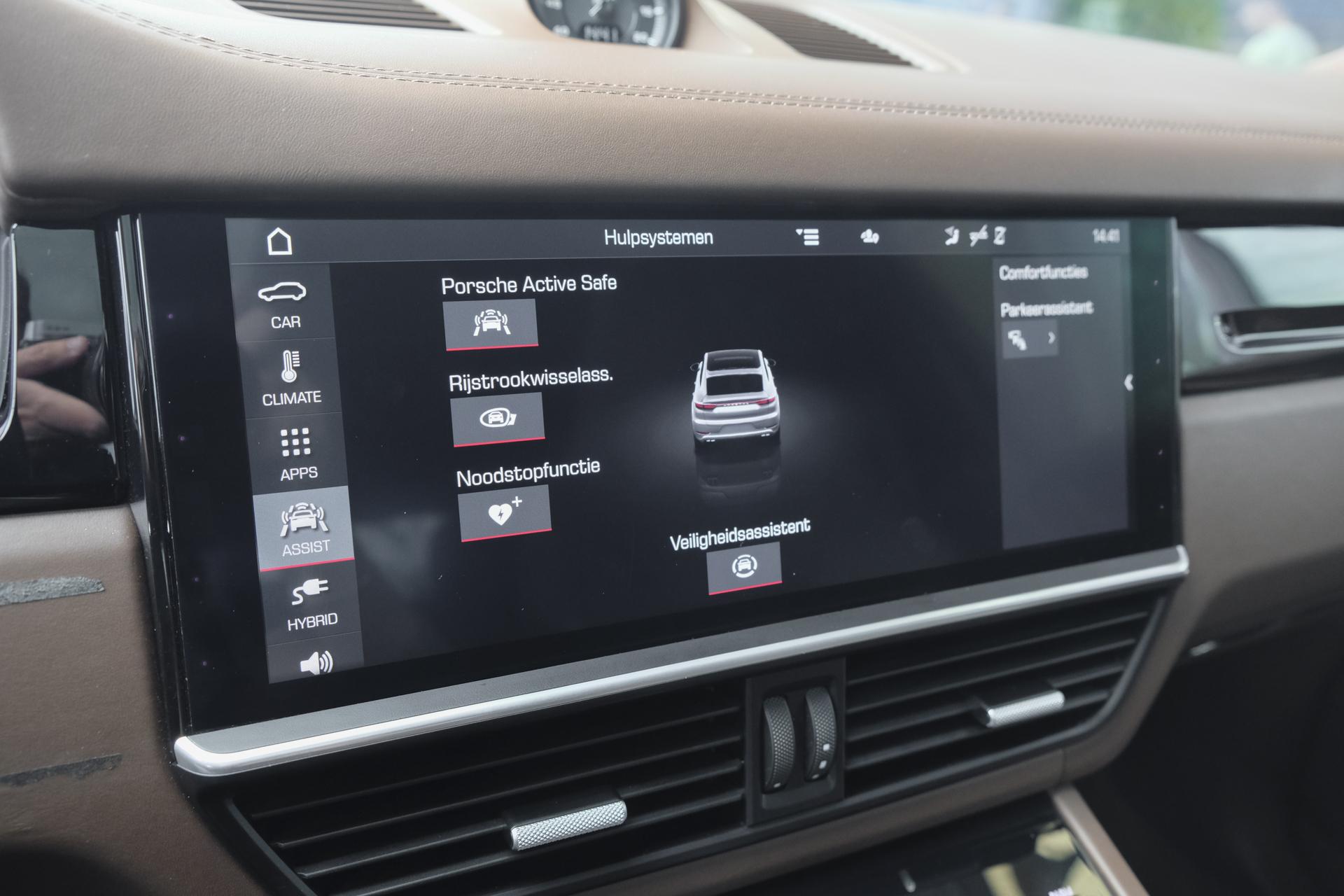 Foto van Porsche Cayenne Turbo S E-hybrid