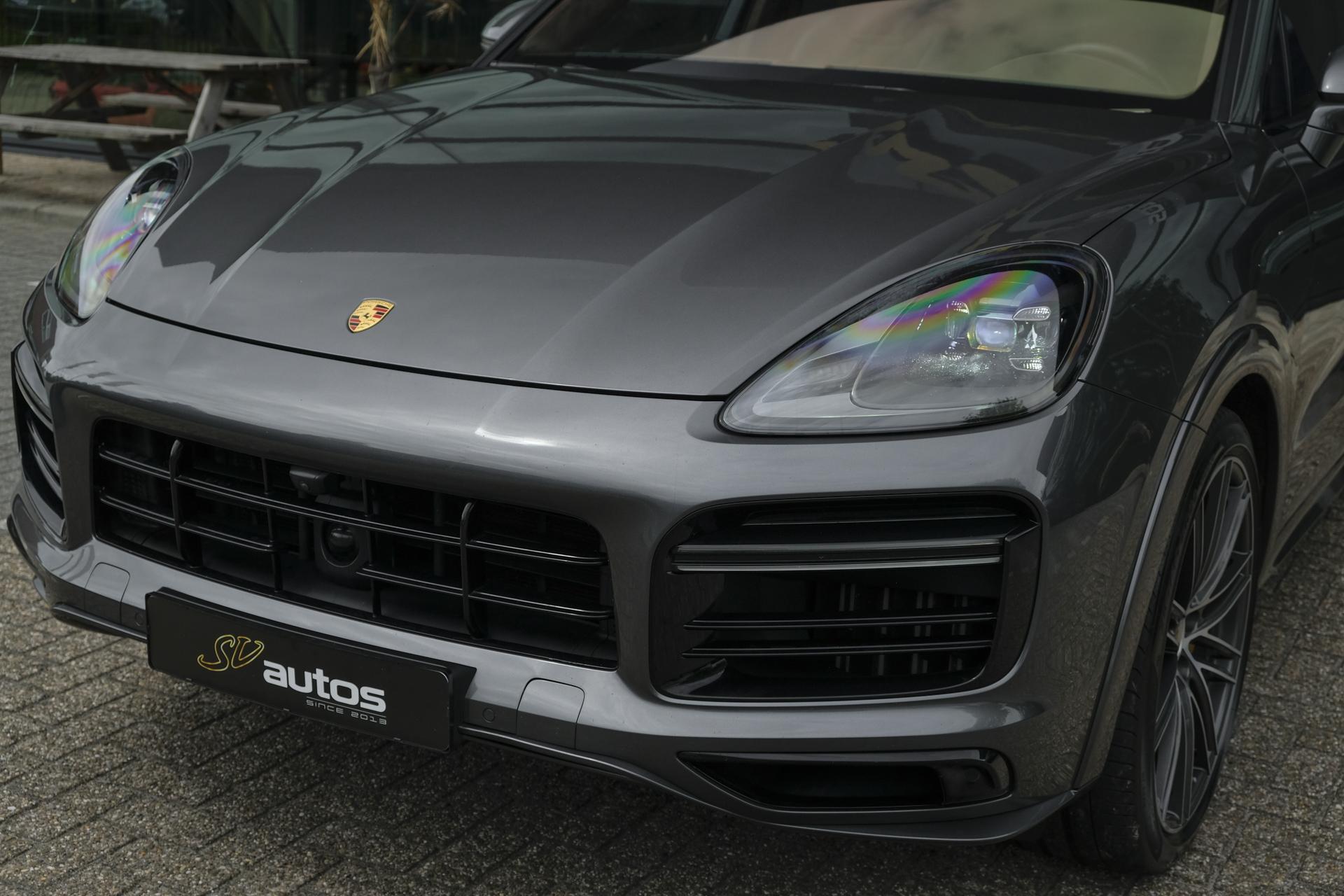 Foto van Porsche Cayenne Turbo S E-hybrid