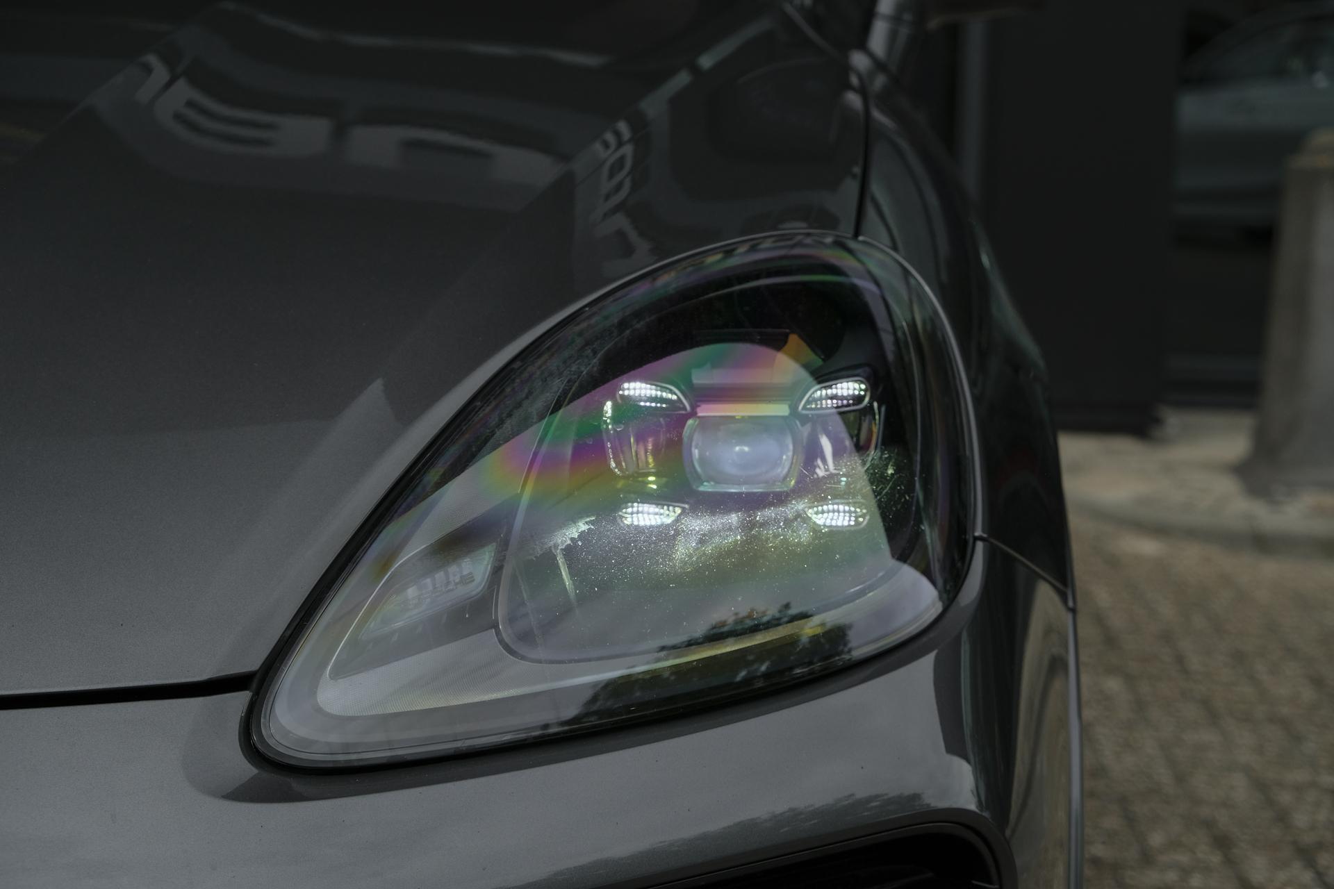 Foto van Porsche Cayenne Turbo S E-hybrid