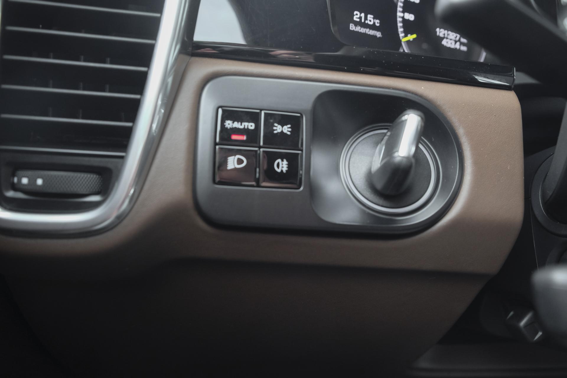 Foto van Porsche Cayenne Turbo S E-hybrid