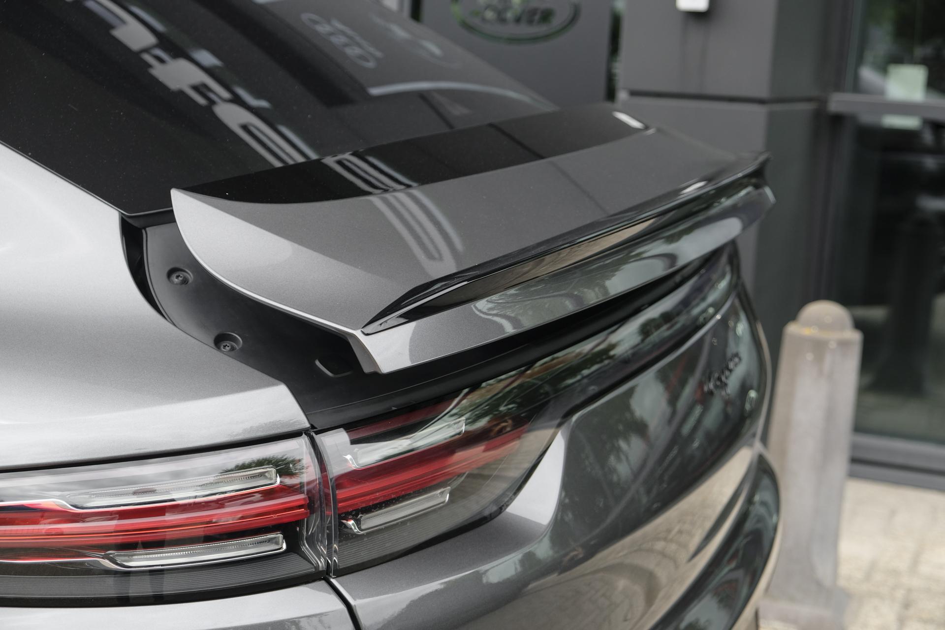 Foto van Porsche Cayenne Turbo S E-hybrid