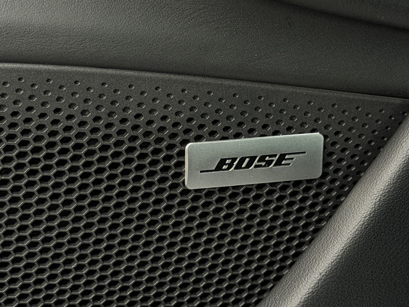 Foto van Porsche Taycan Turbo