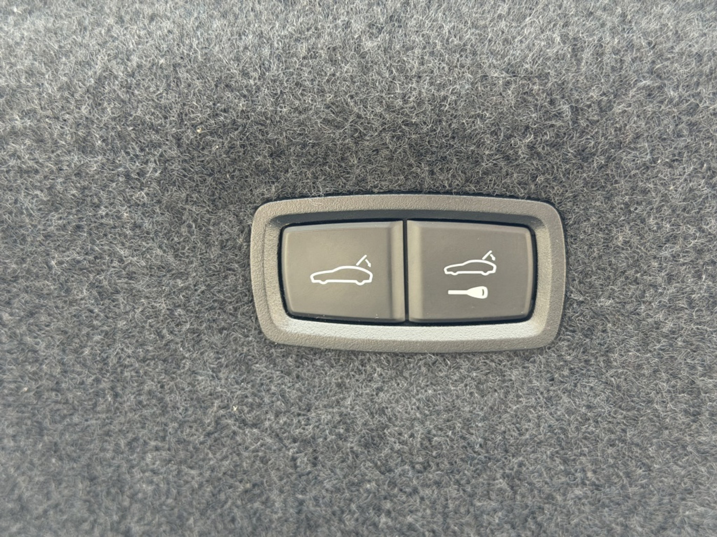 Foto van Porsche Taycan Turbo