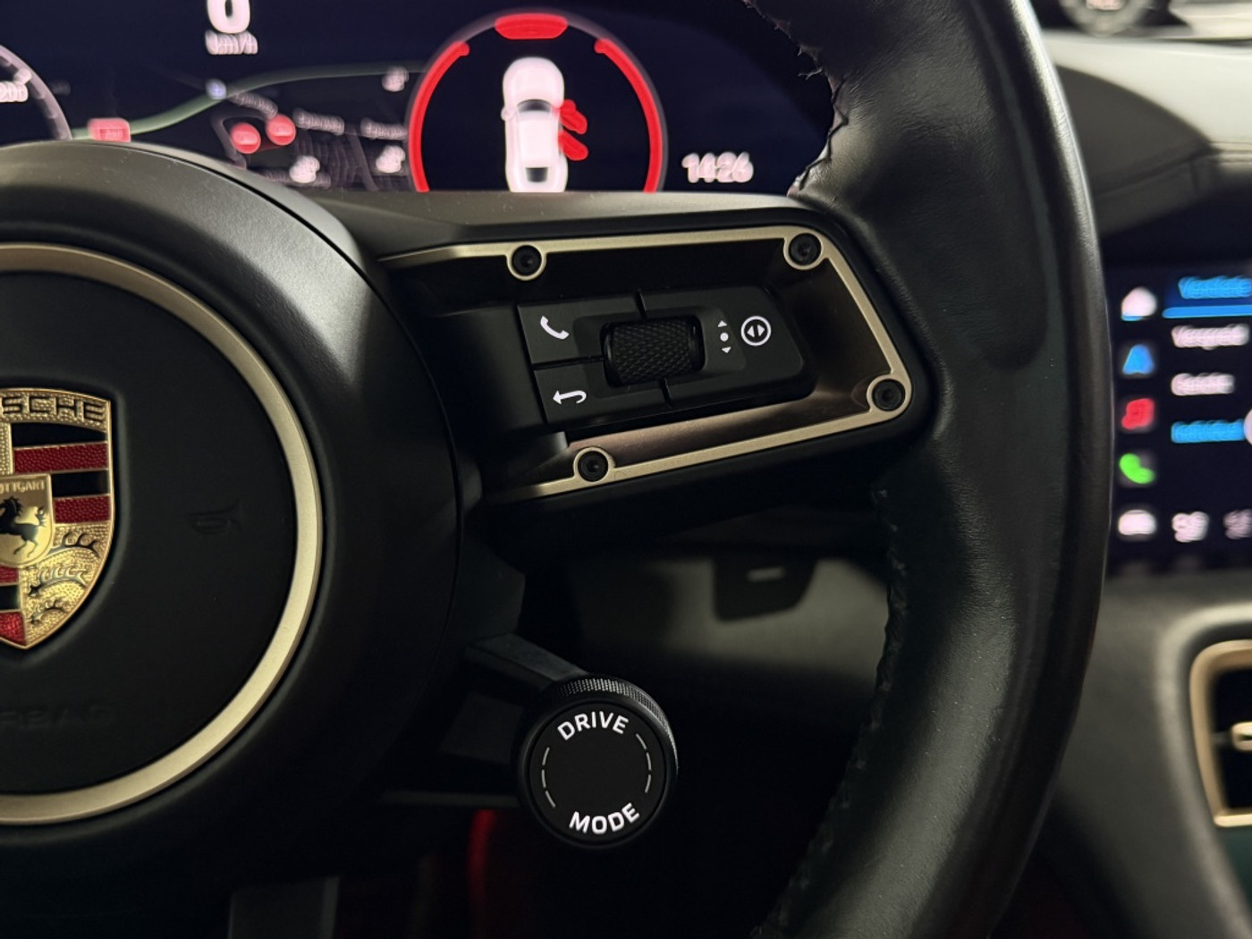 Foto van Porsche Taycan Turbo