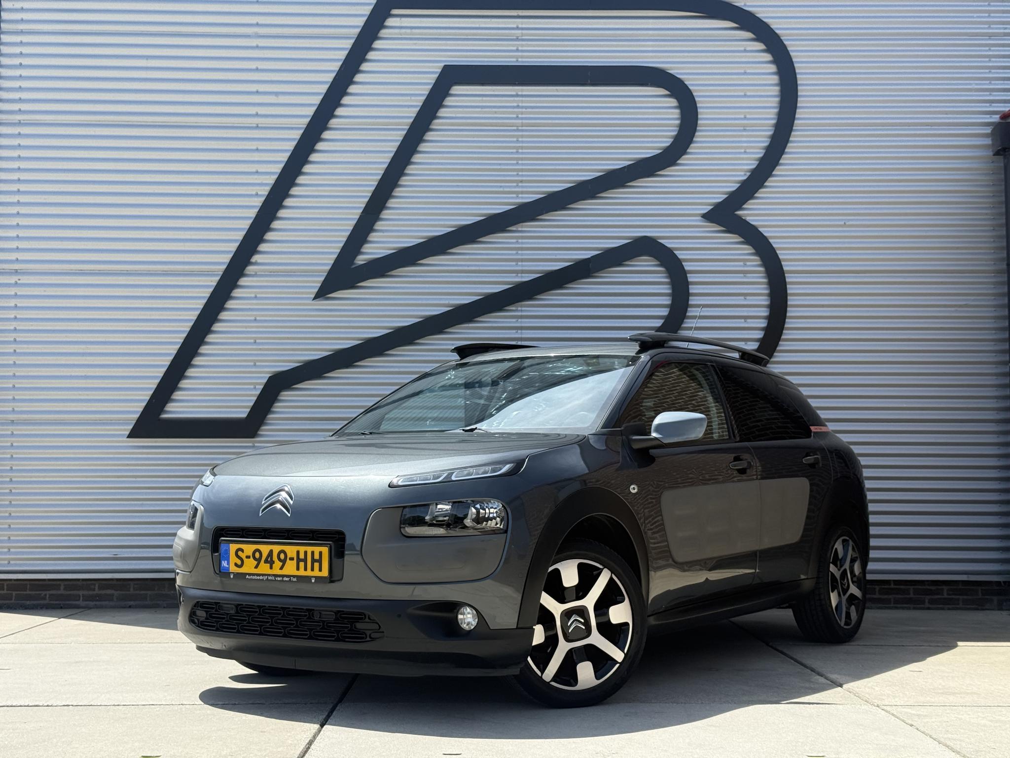 Citroen C4 Cactus 1.2 e-VTi Shine 2015 - voorkant