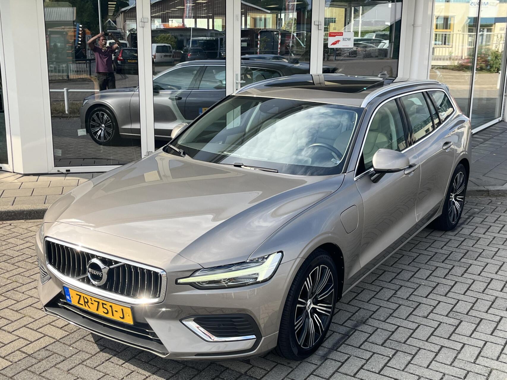 Foto van Volvo V60 T8 Twin Engine