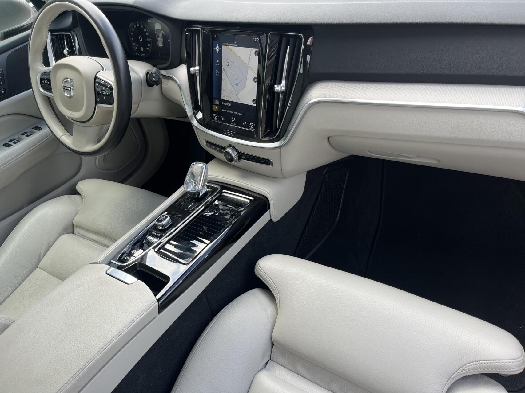 Foto van Volvo V60 T8 Twin Engine