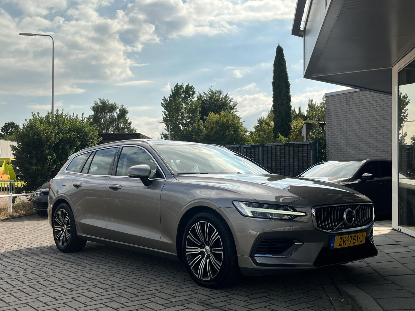 Foto van Volvo V60 T8 Twin Engine