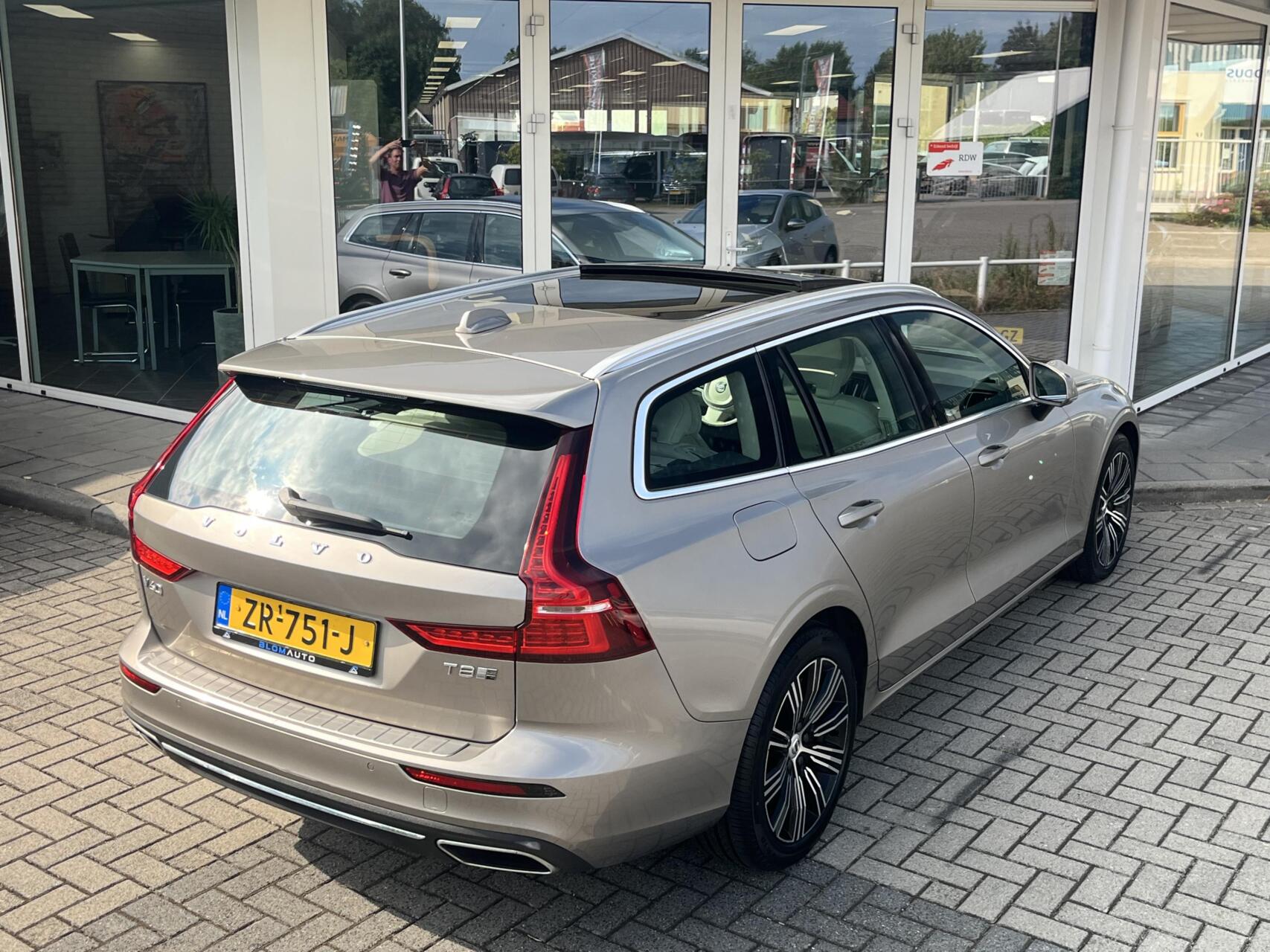 Foto van Volvo V60 T8 Twin Engine