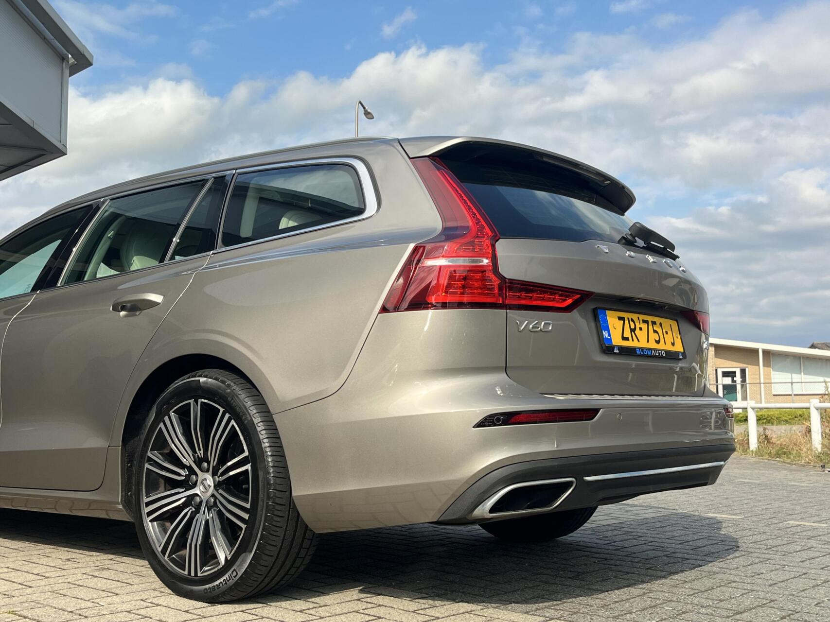 Foto van Volvo V60 T8 Twin Engine