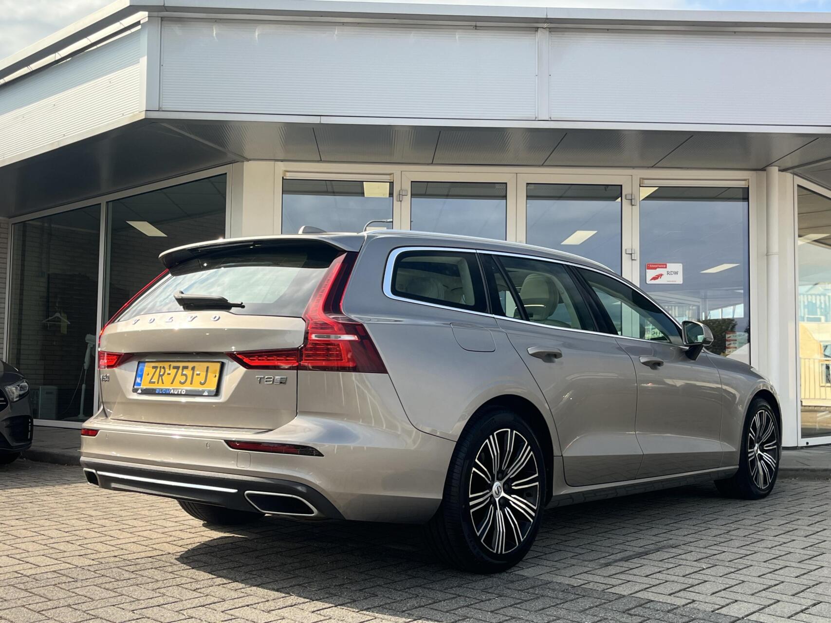 Foto van Volvo V60 T8 Twin Engine