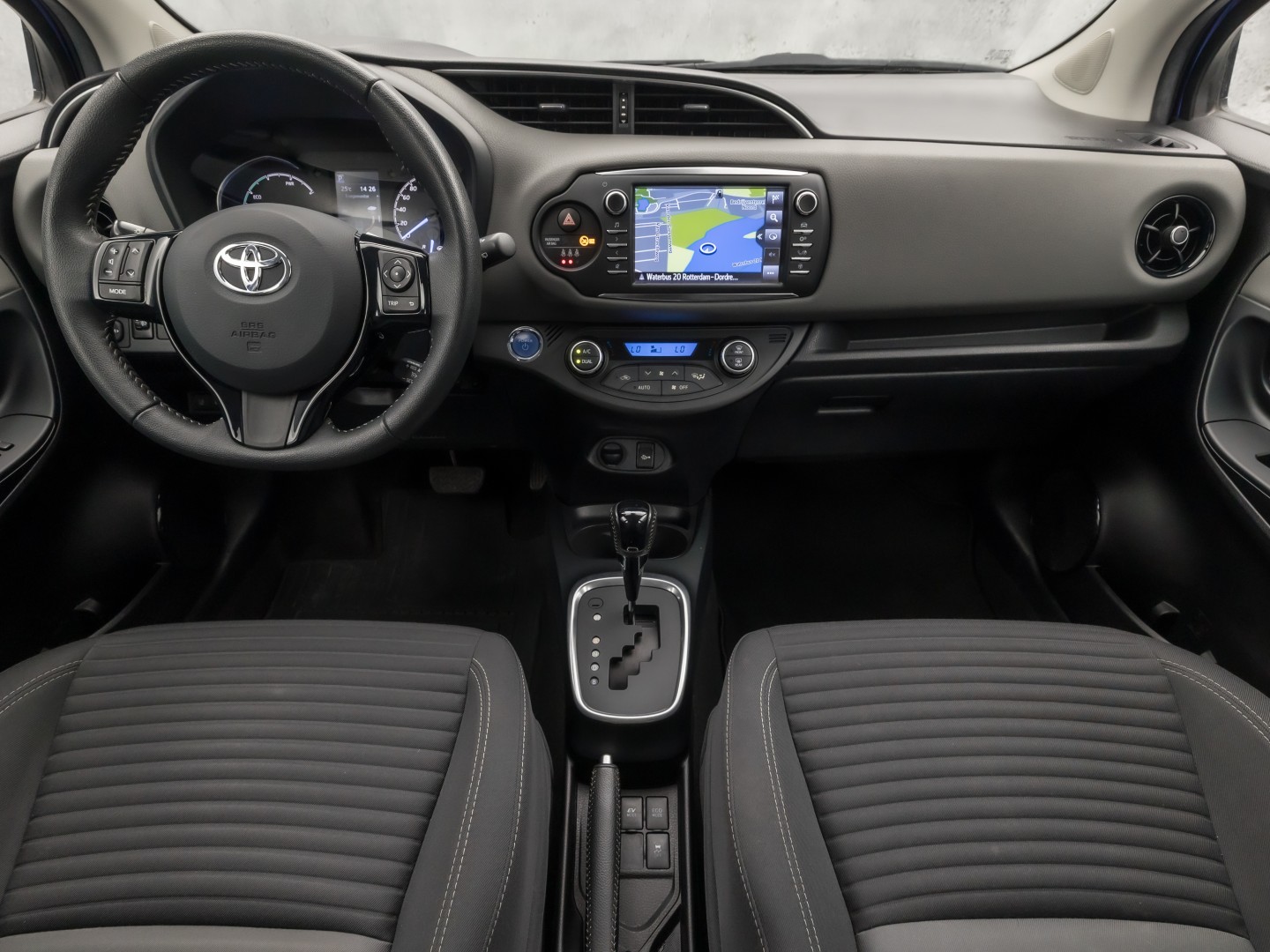 Foto van Toyota Toyota Yaris Hybrid