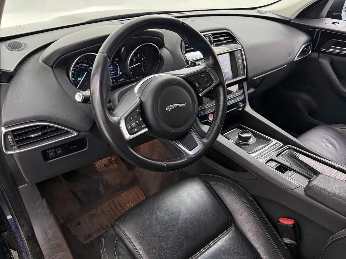 Foto van Jaguar Jaguar F-pace