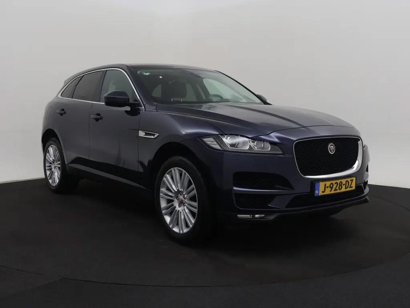 Foto van Jaguar Jaguar F-pace