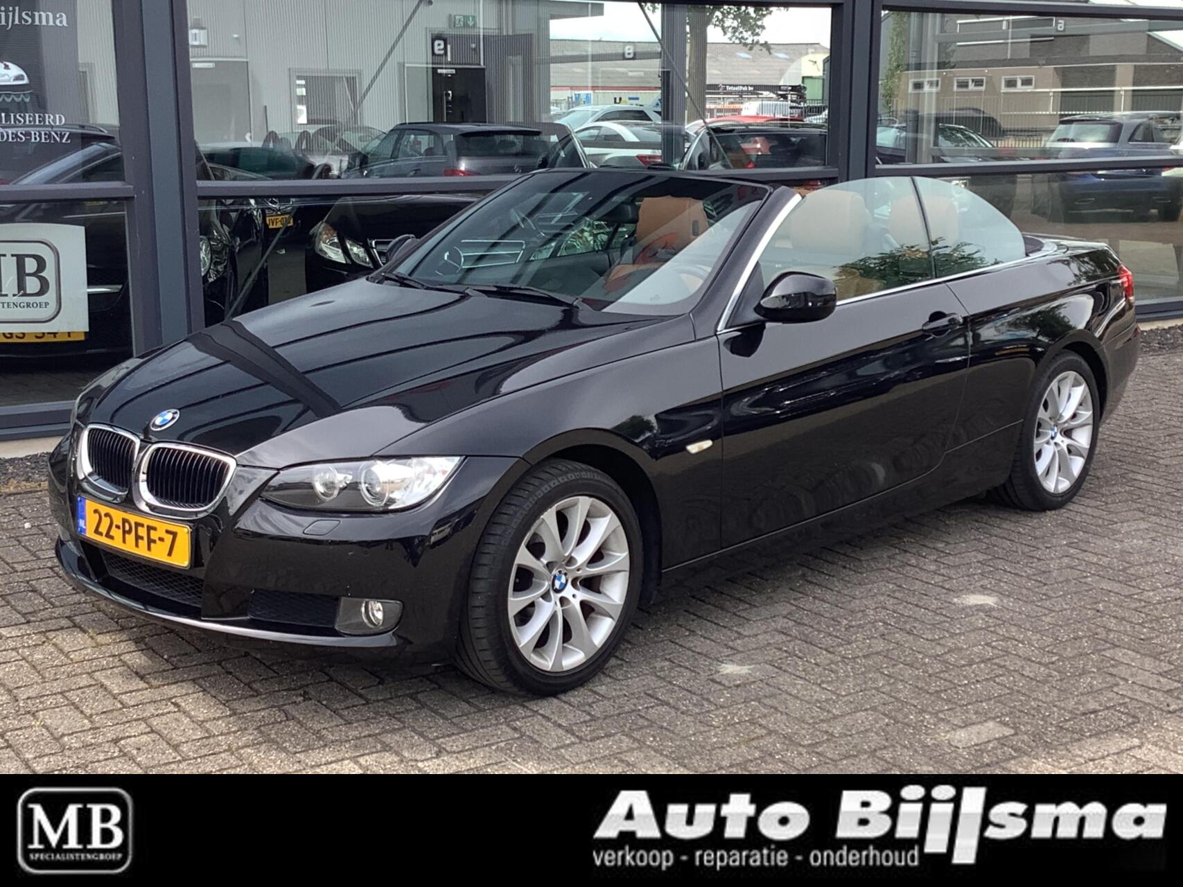 BMW 3er Reihe 320i High Executive, navi, cruise, lederen bekleding 2011 - voorkant