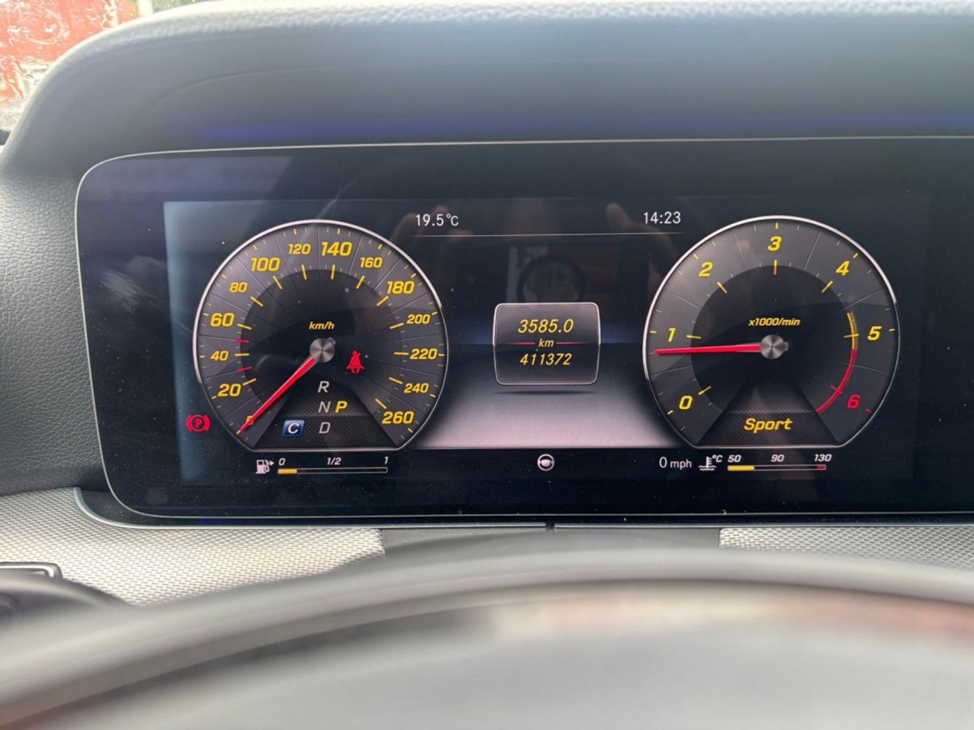 Foto van Mercedes-Benz E 220 D