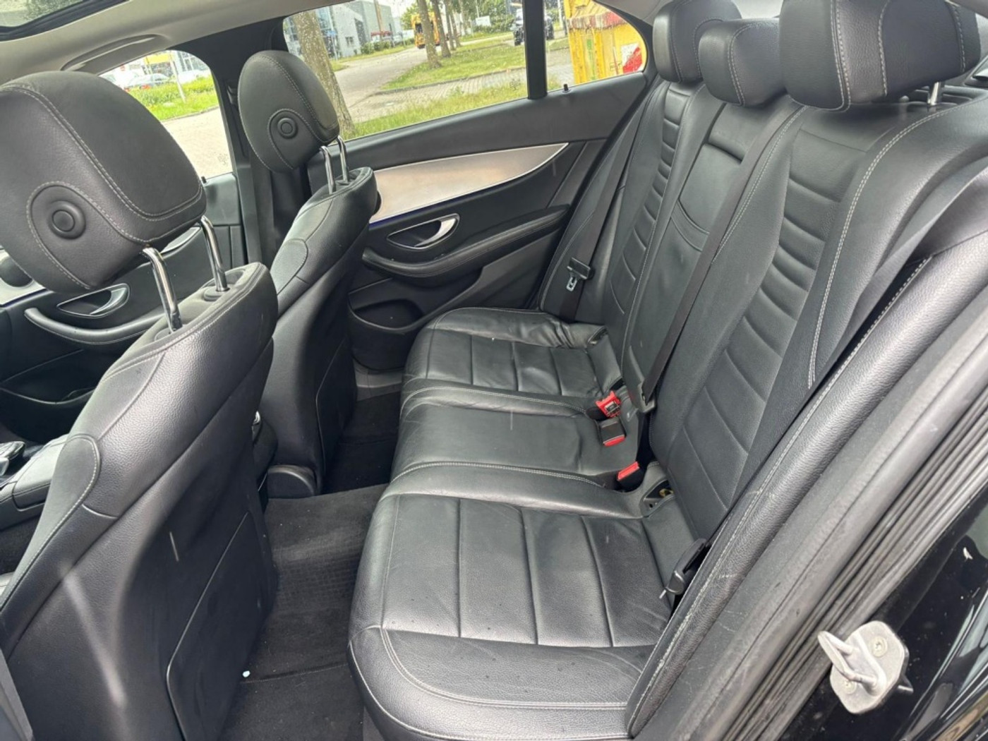 Foto van Mercedes-Benz E 220 D