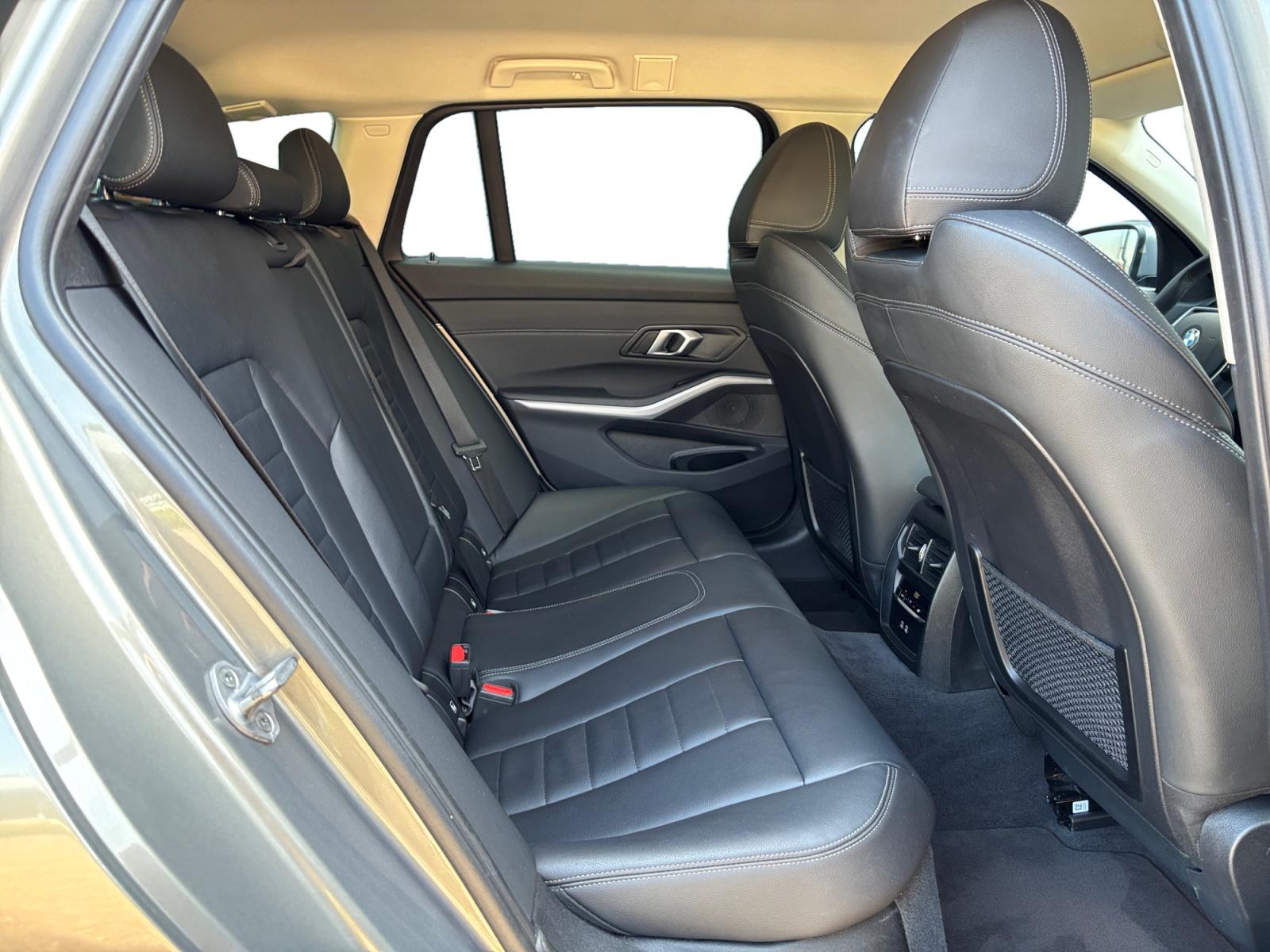 Foto van BMW 330e
