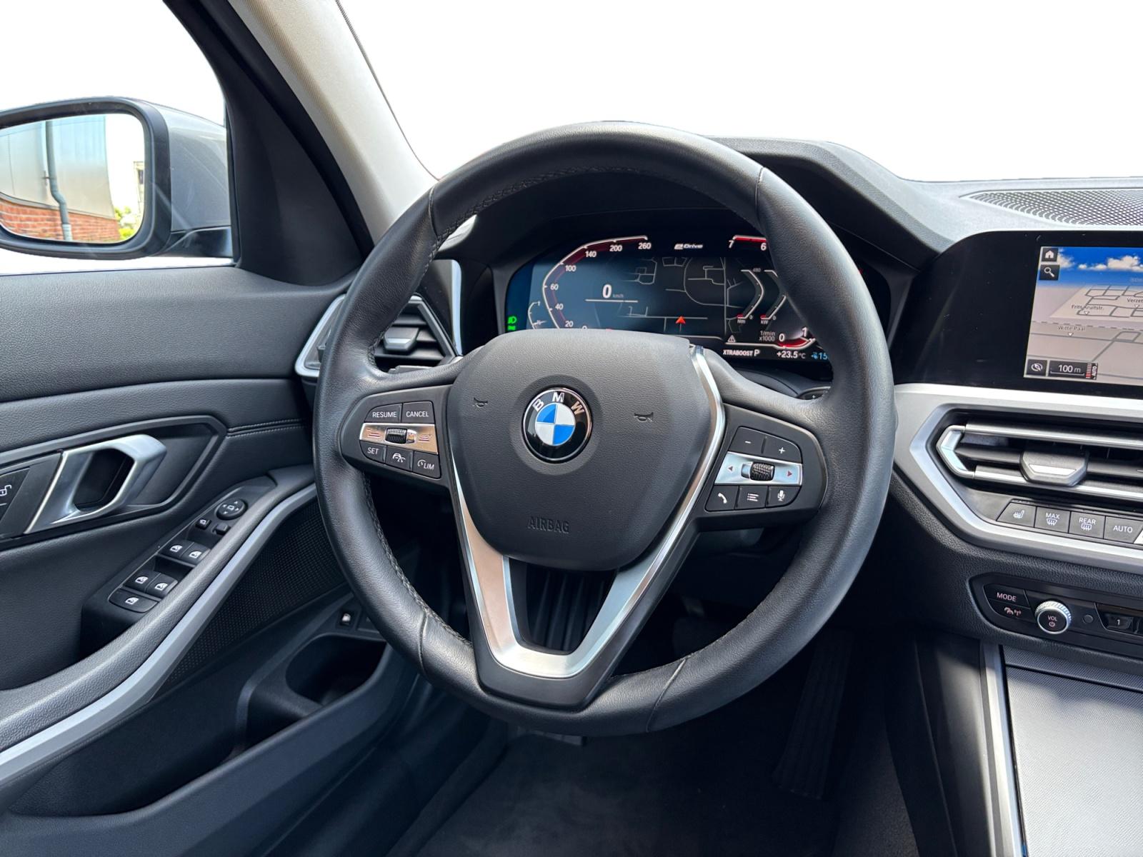 Foto van BMW 330e