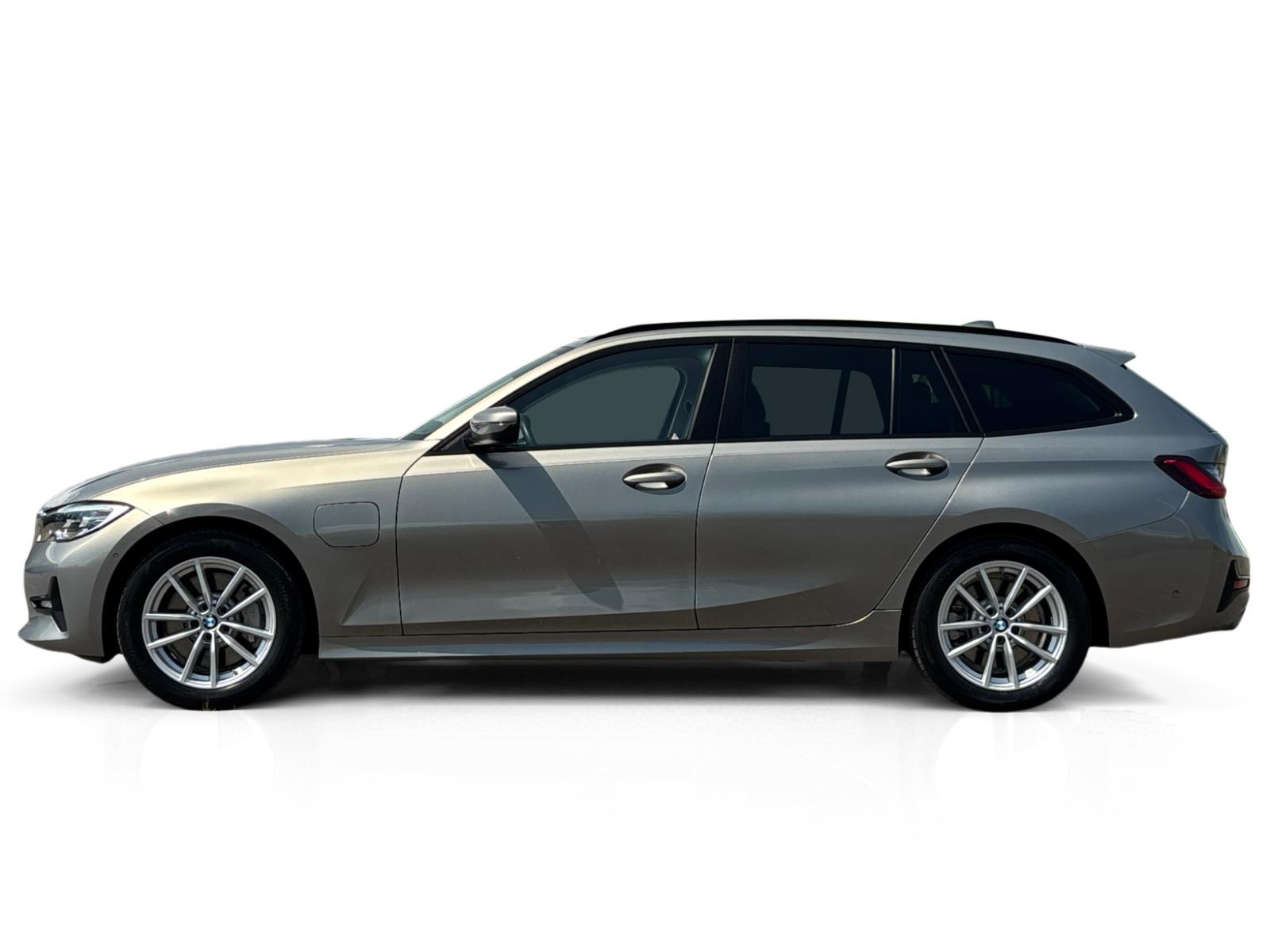 Foto van BMW 330e