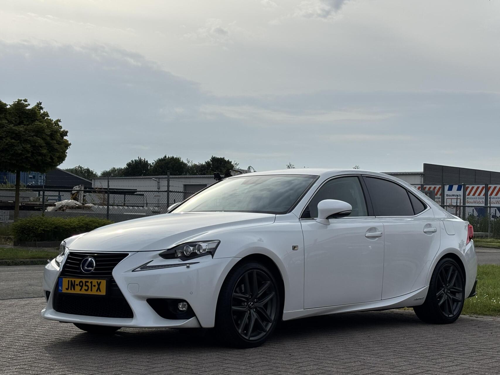 Foto van Lexus Lexus Is300h