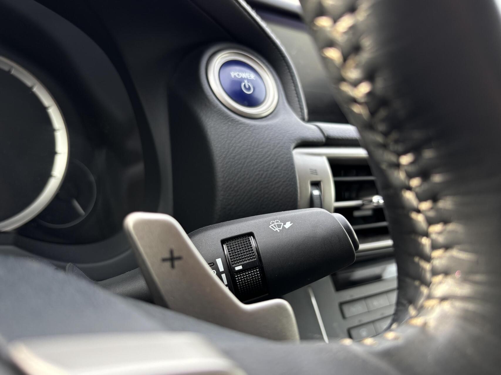Foto van Lexus Lexus Is300h