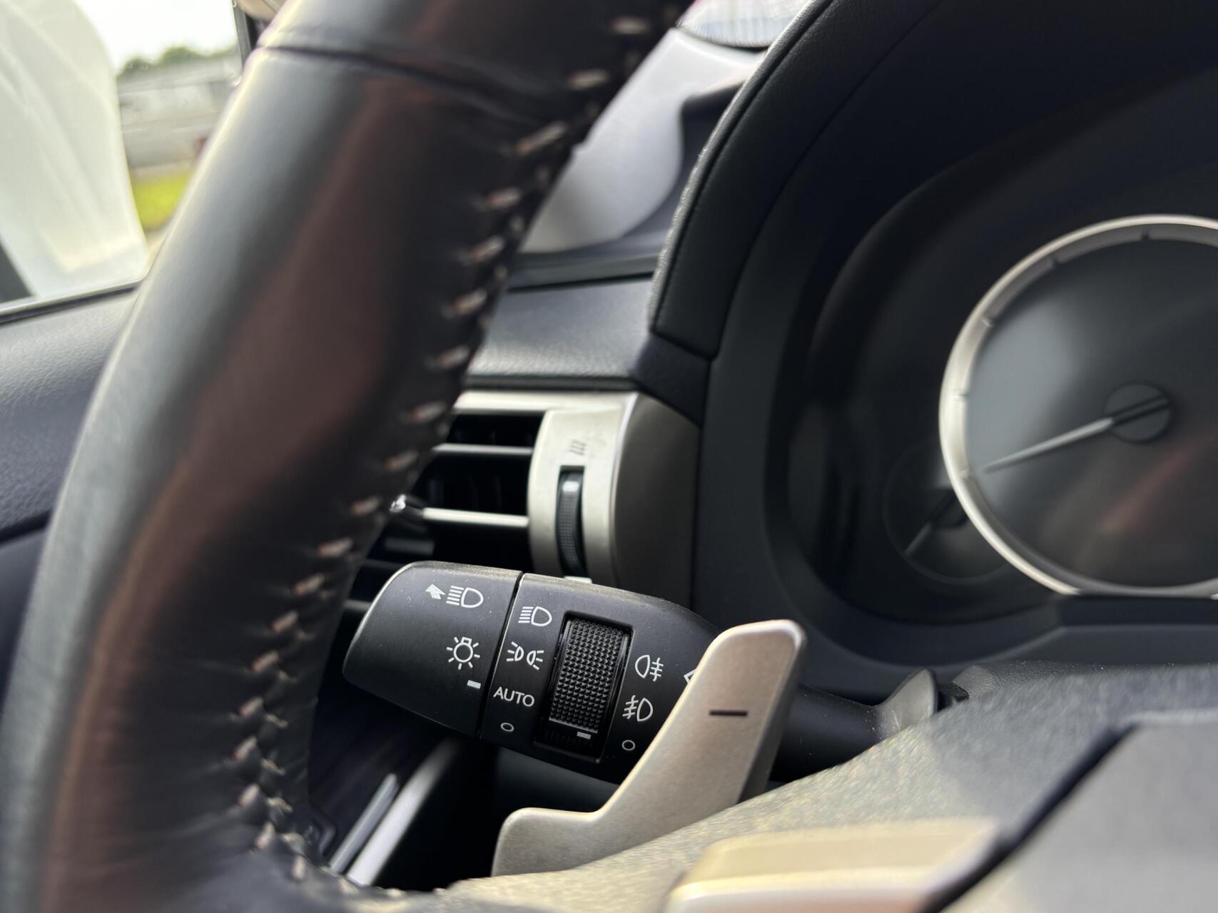 Foto van Lexus Lexus Is300h