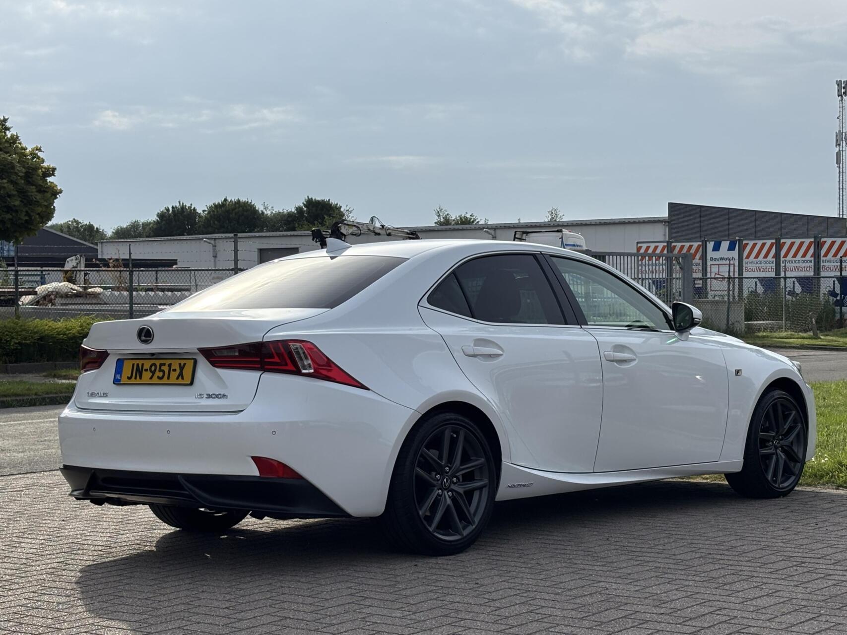 Foto van Lexus Lexus Is300h