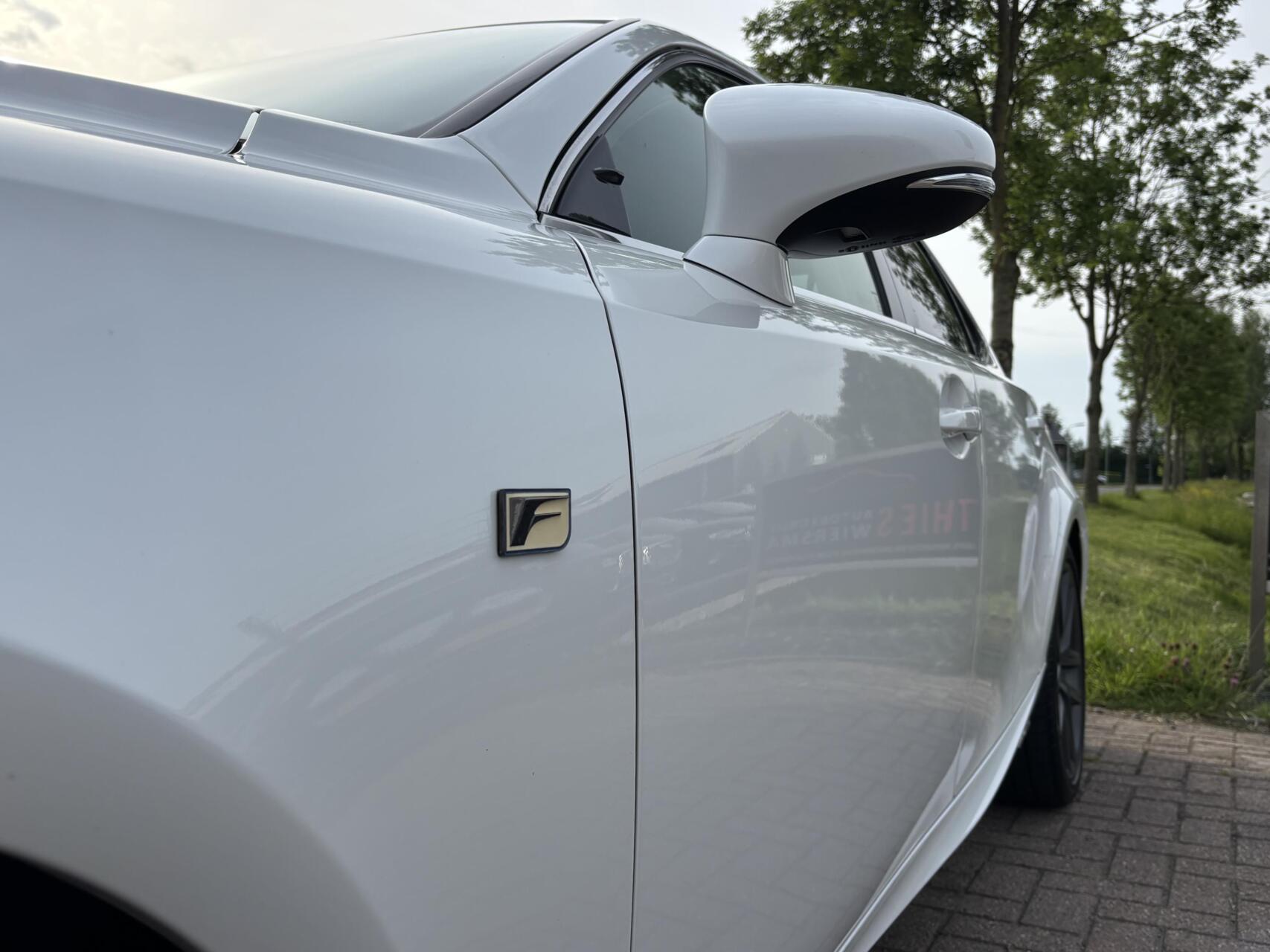 Foto van Lexus Lexus Is300h