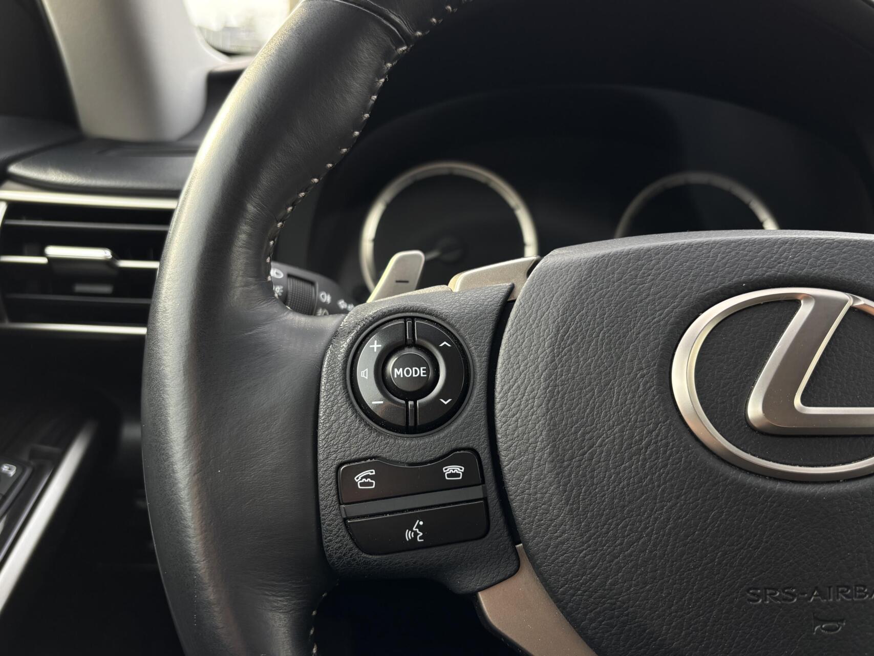 Foto van Lexus Lexus Is300h