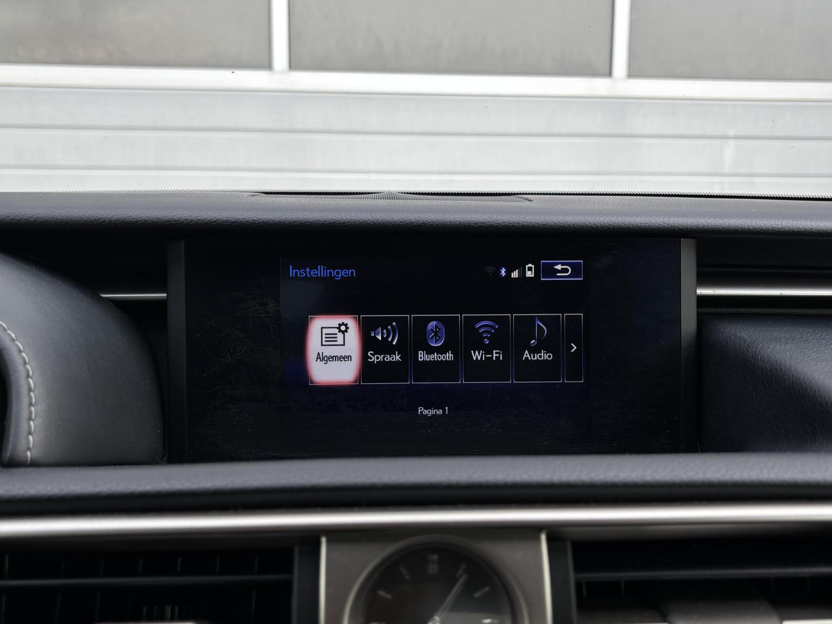 Foto van Lexus Lexus Is300h
