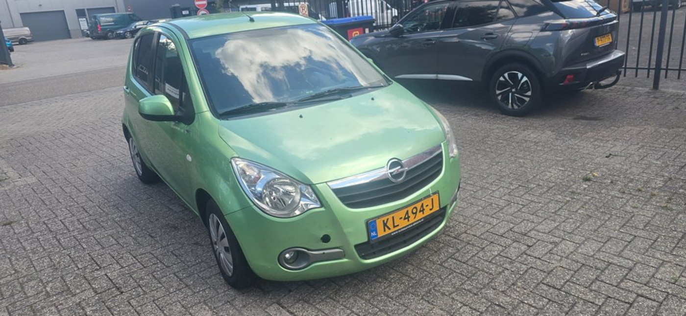 Foto van Opel Agila