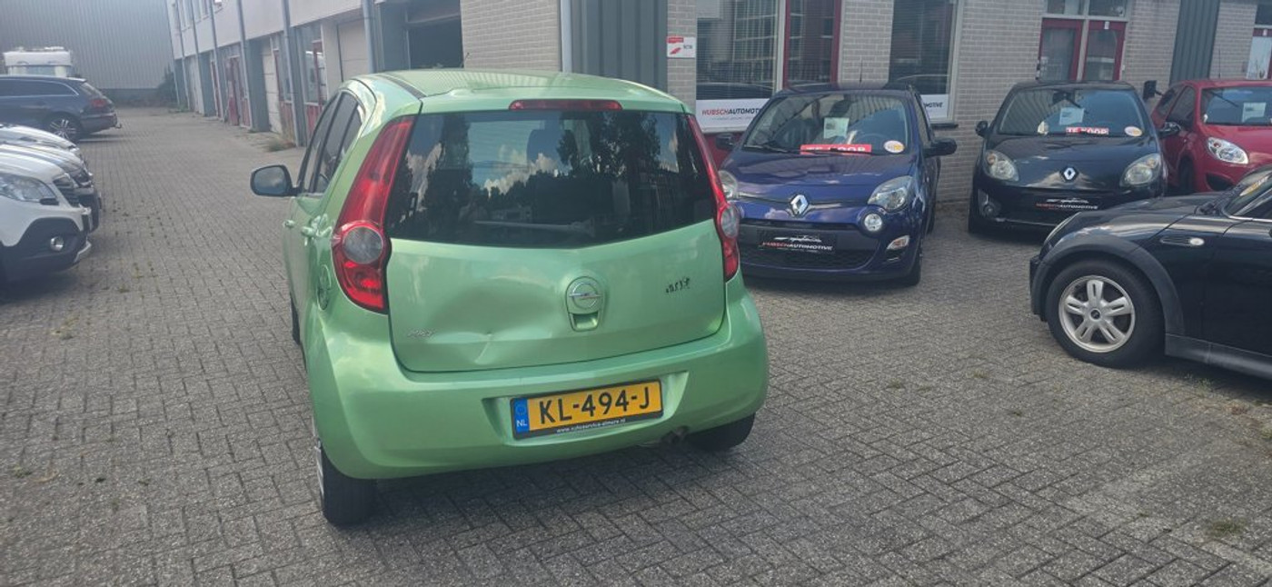 Foto van Opel Agila