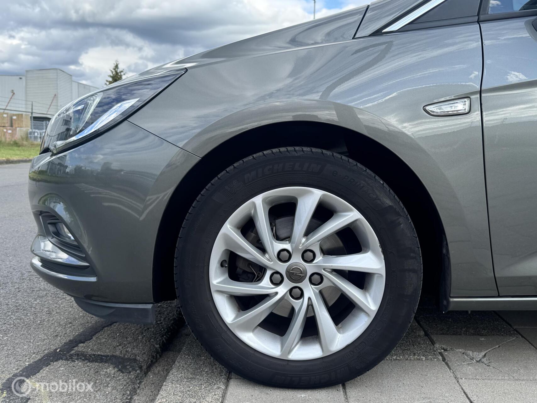 Foto van Opel Astra Sports Tourer+