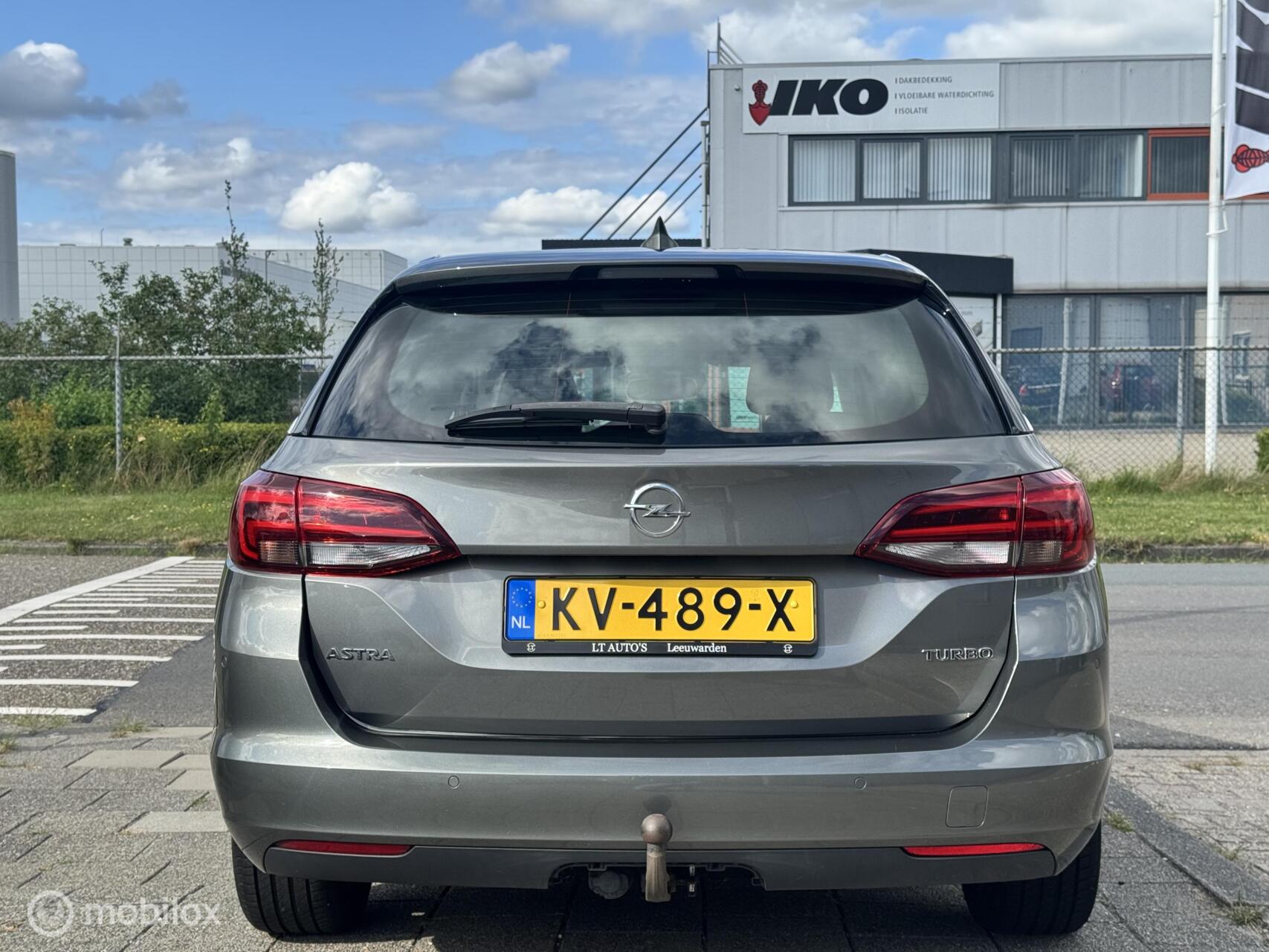 Foto van Opel Astra Sports Tourer+