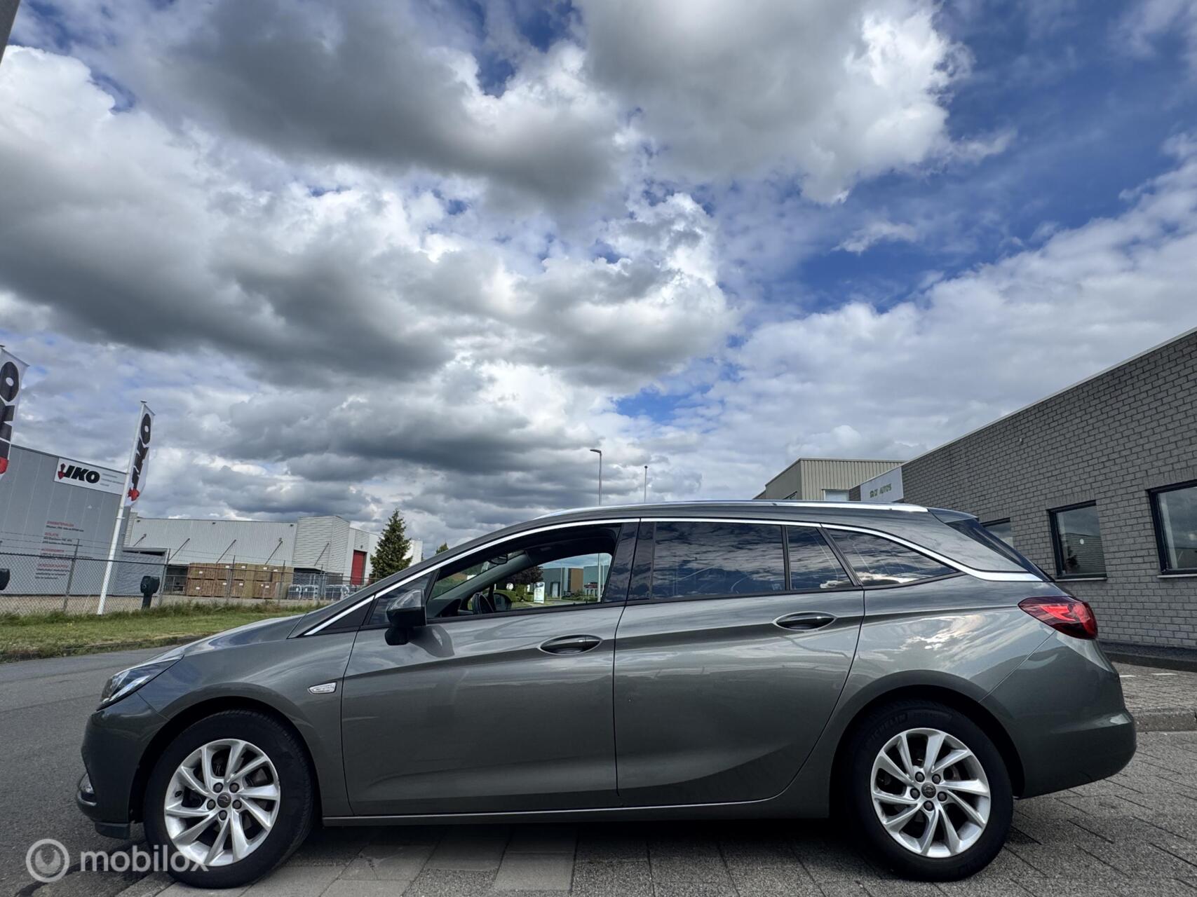 Foto van Opel Astra Sports Tourer+