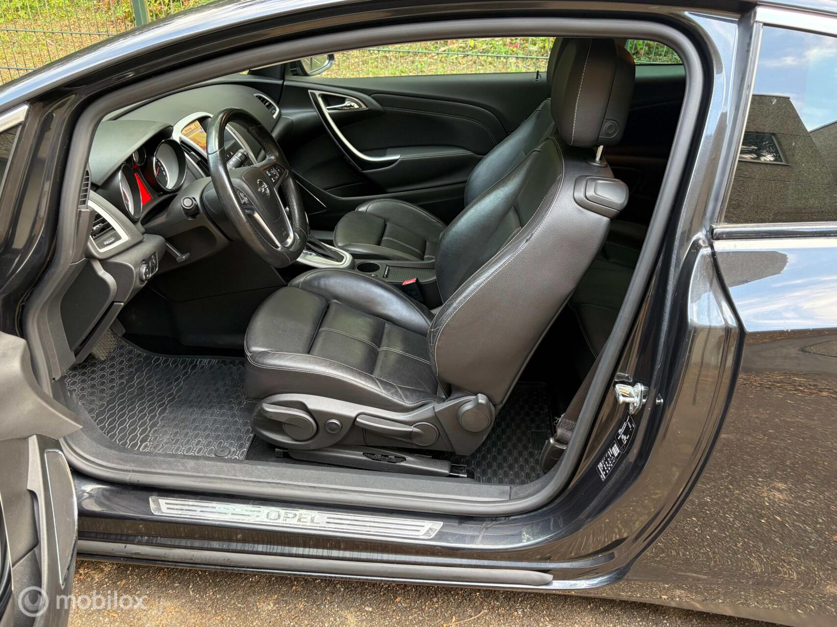 Foto van Opel Astra GTC