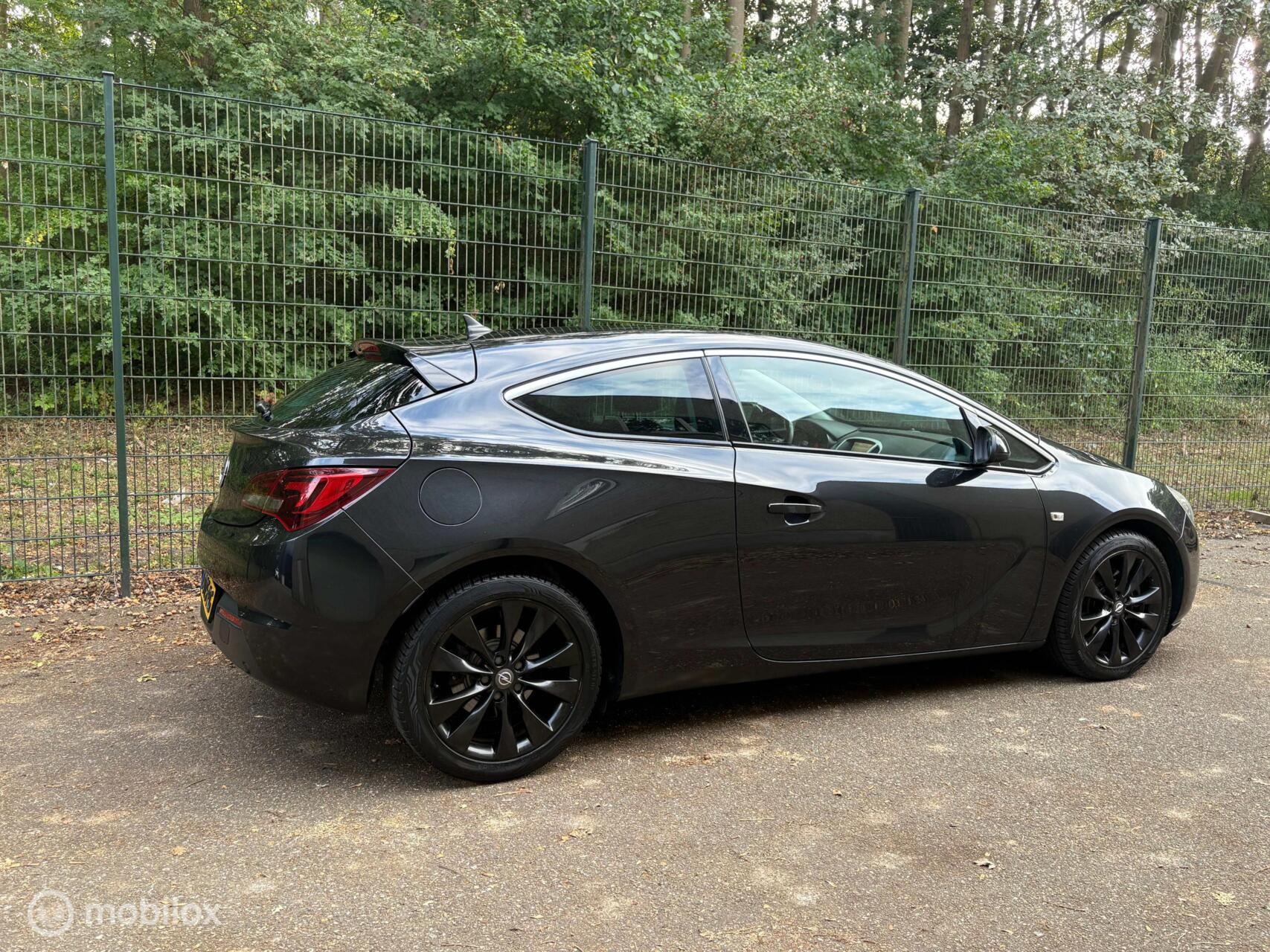 Foto van Opel Astra GTC