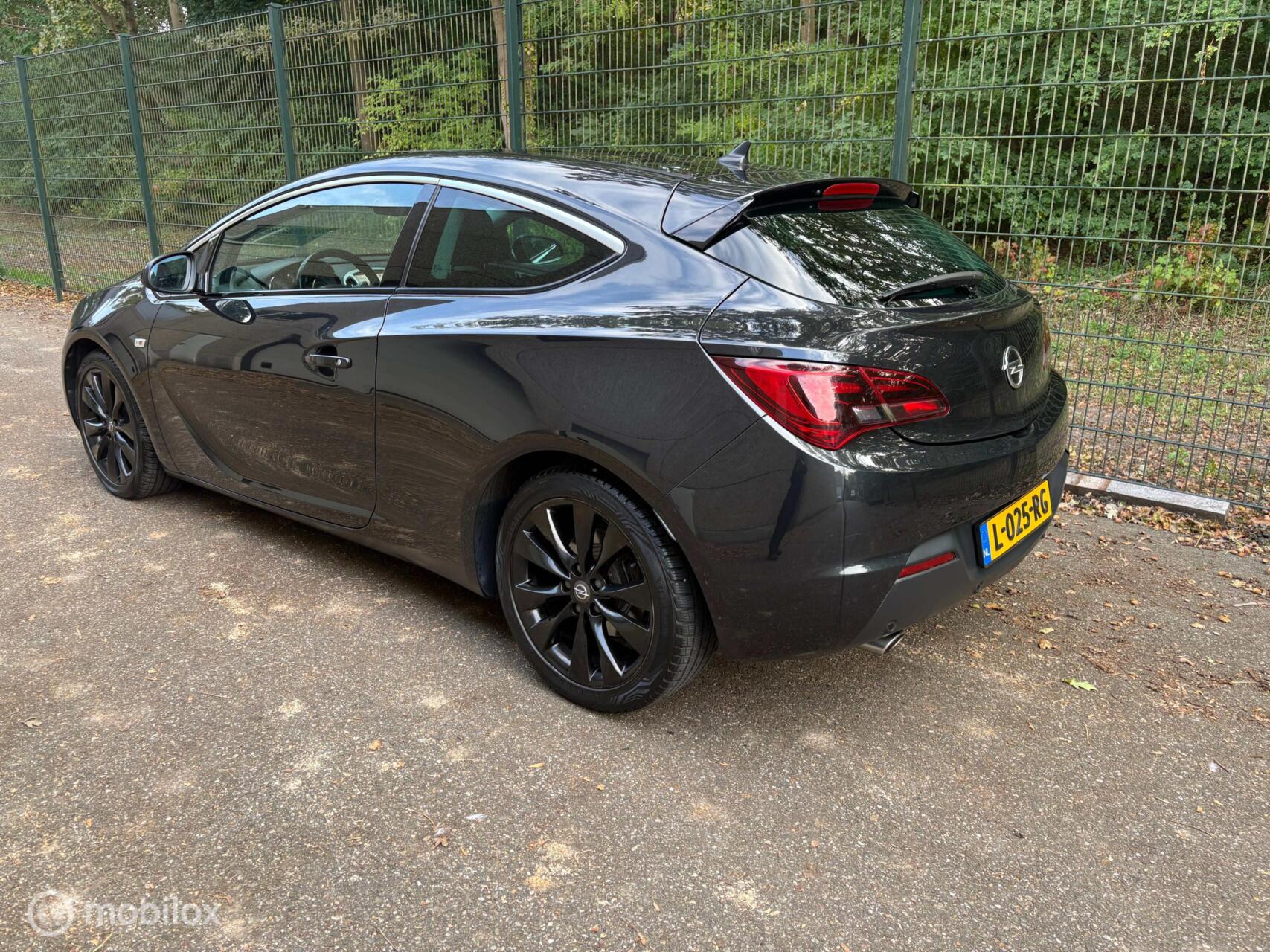 Foto van Opel Astra GTC