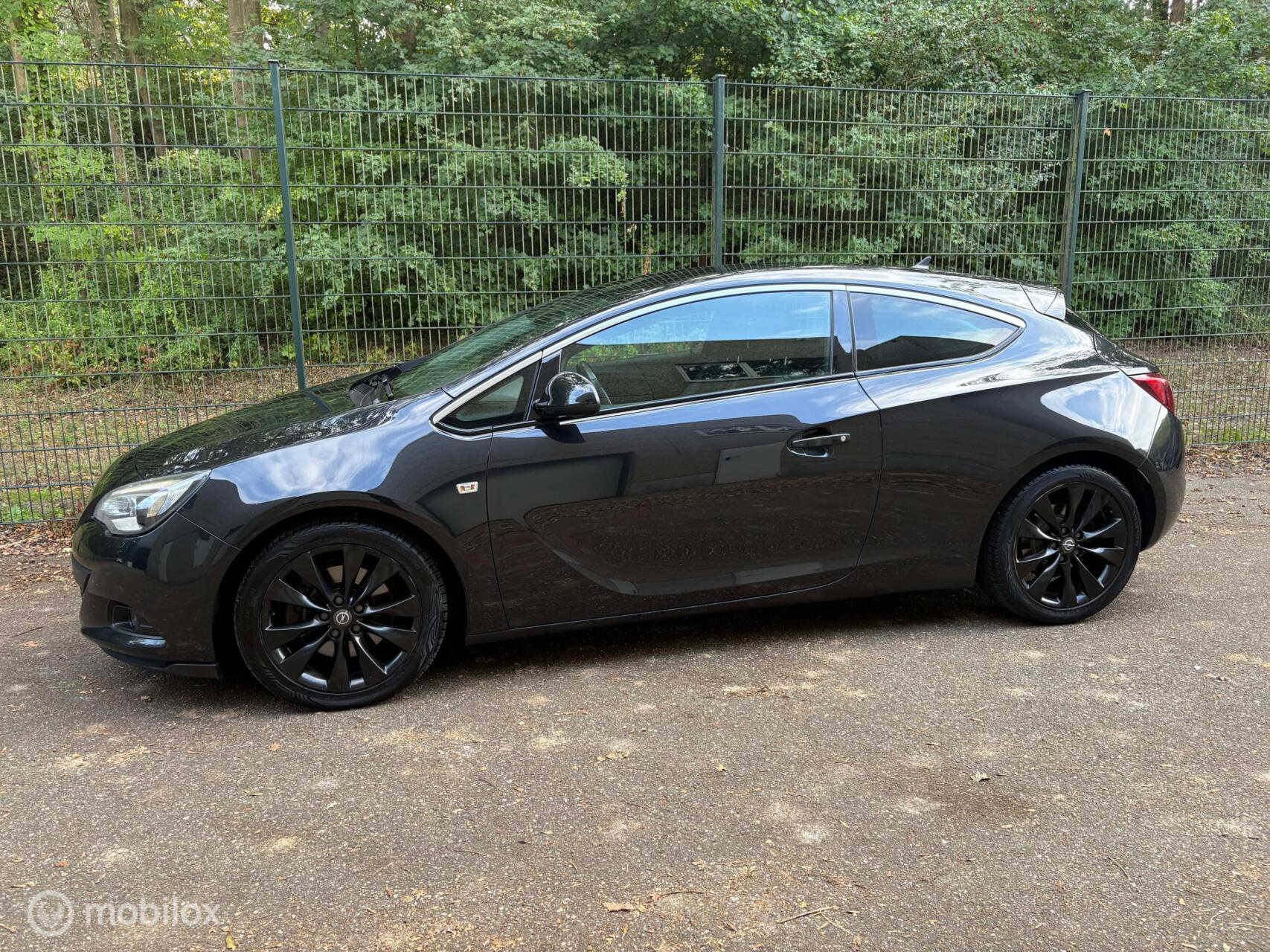 Foto van Opel Astra GTC