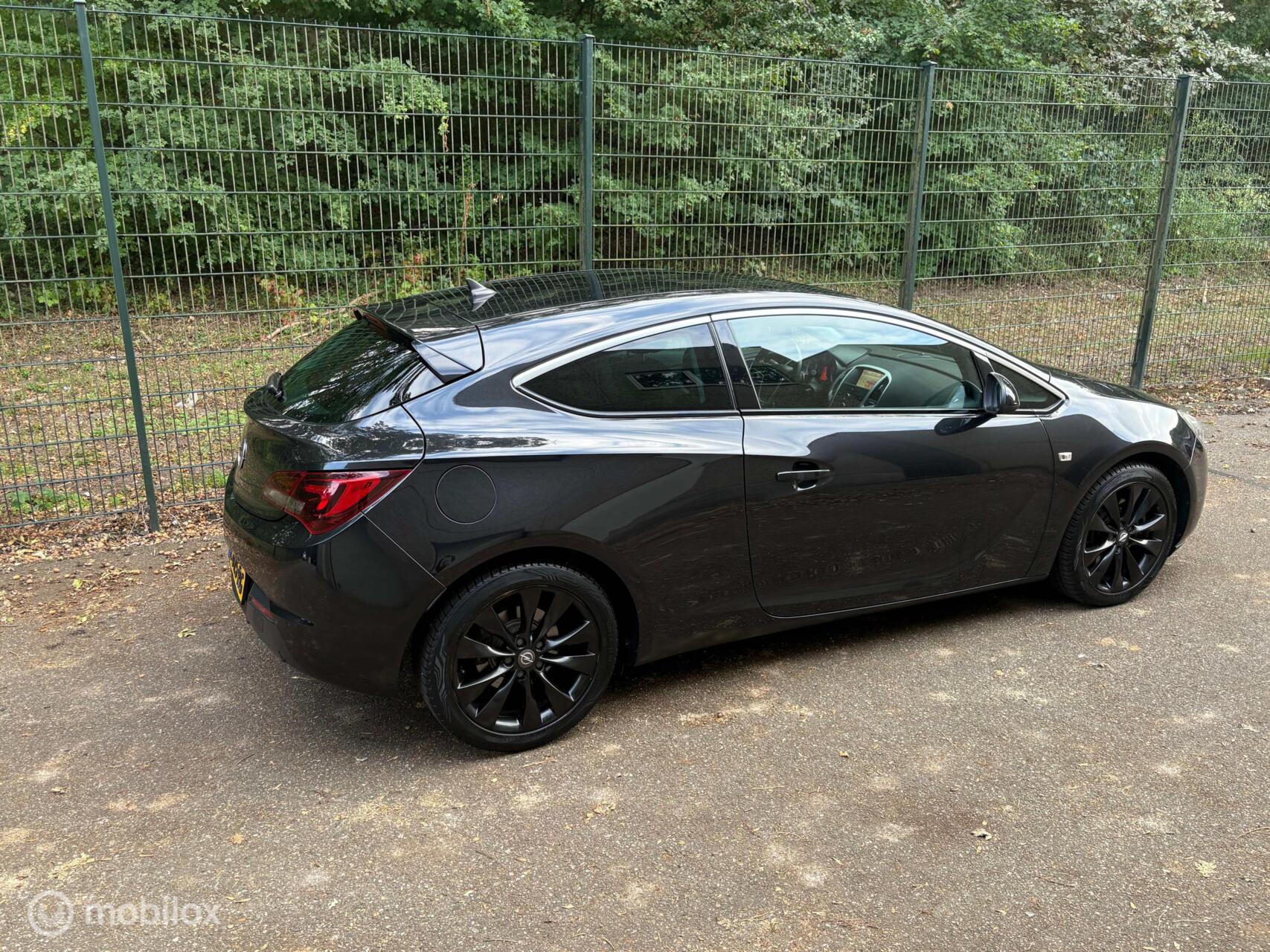 Foto van Opel Astra GTC